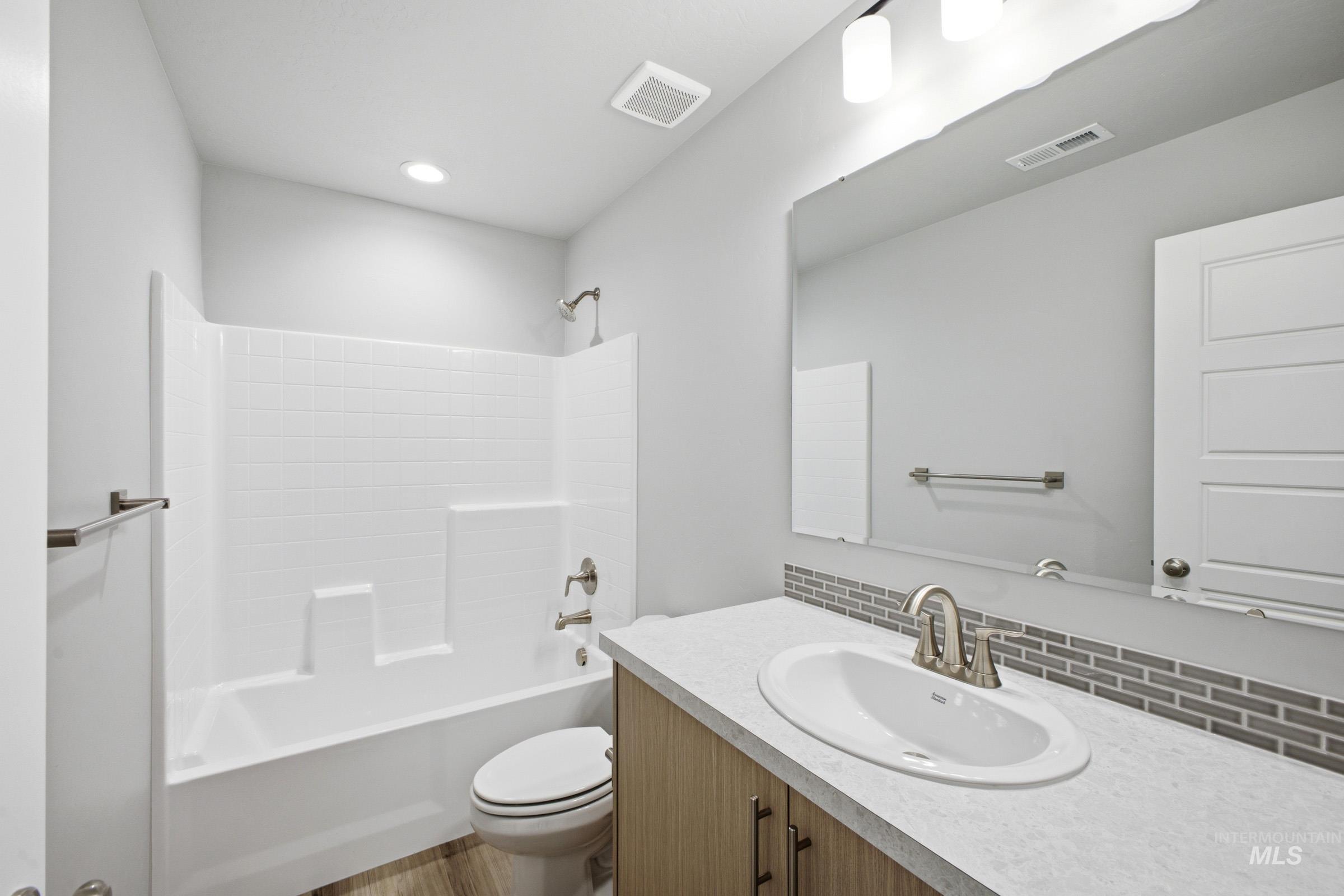 5107 S Bleachfield Ave Property Photo 13
