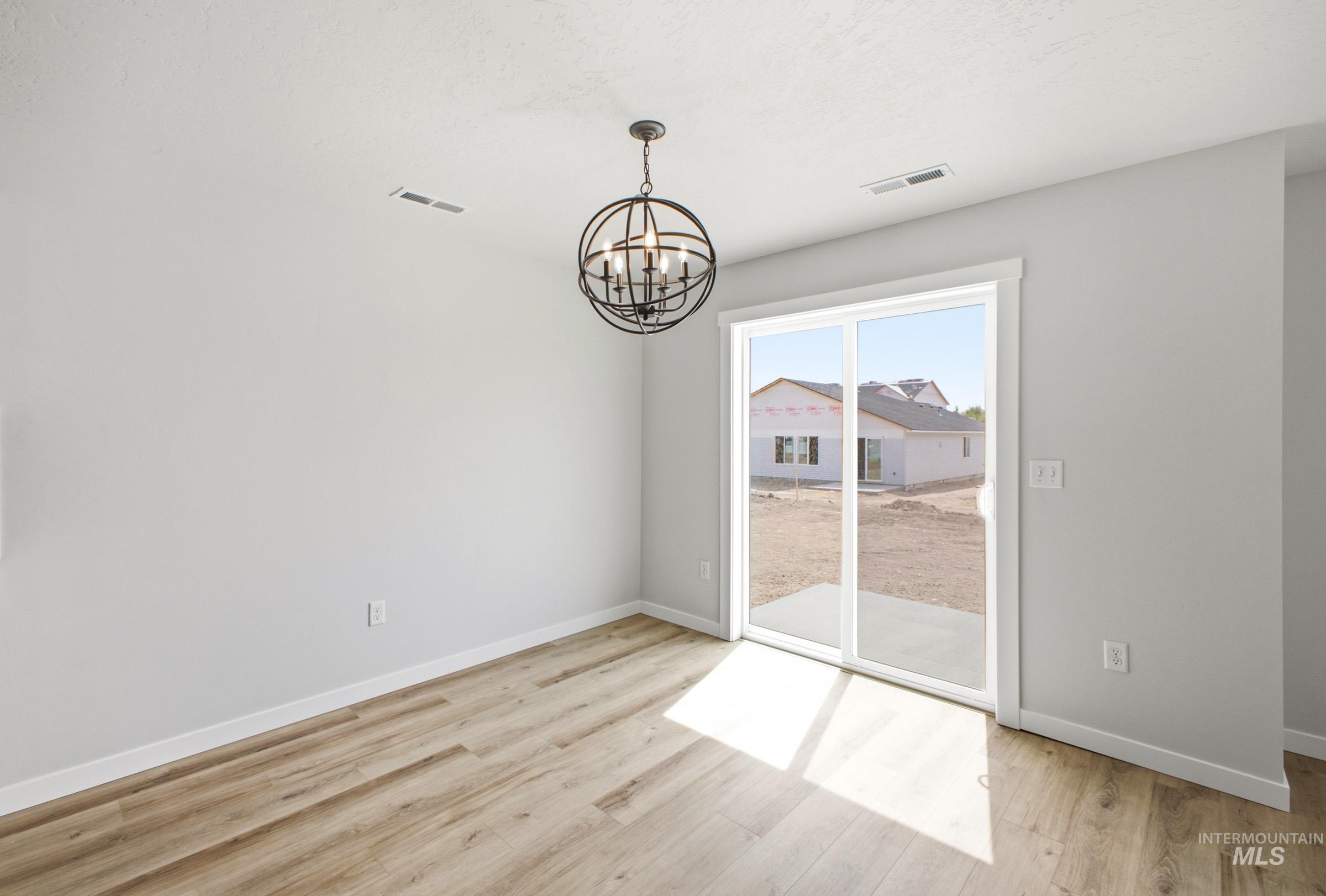 2367 W Red Jasper Dr Property Photo 7