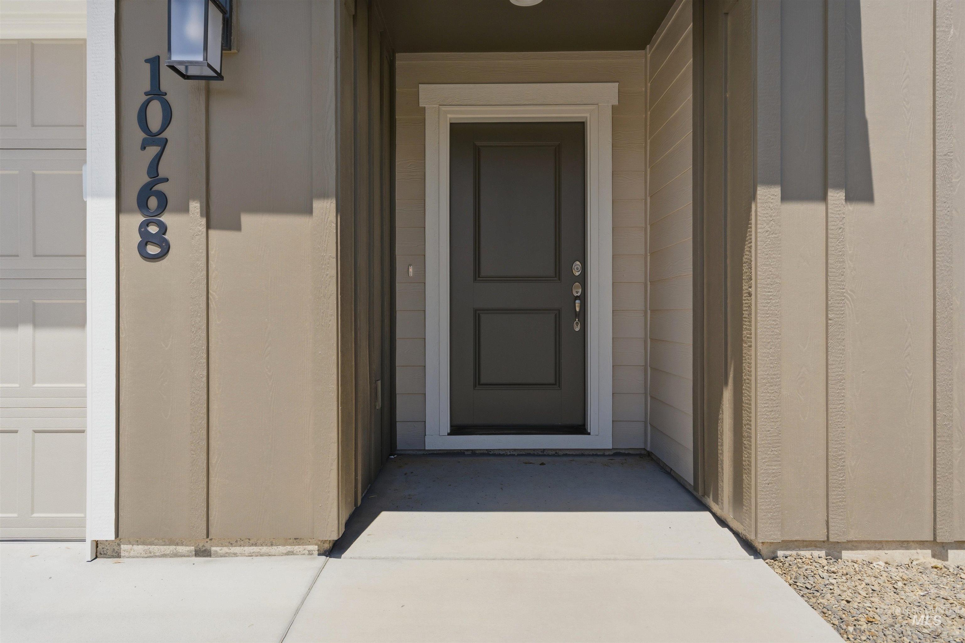 1532 Longford St Property Photo 2