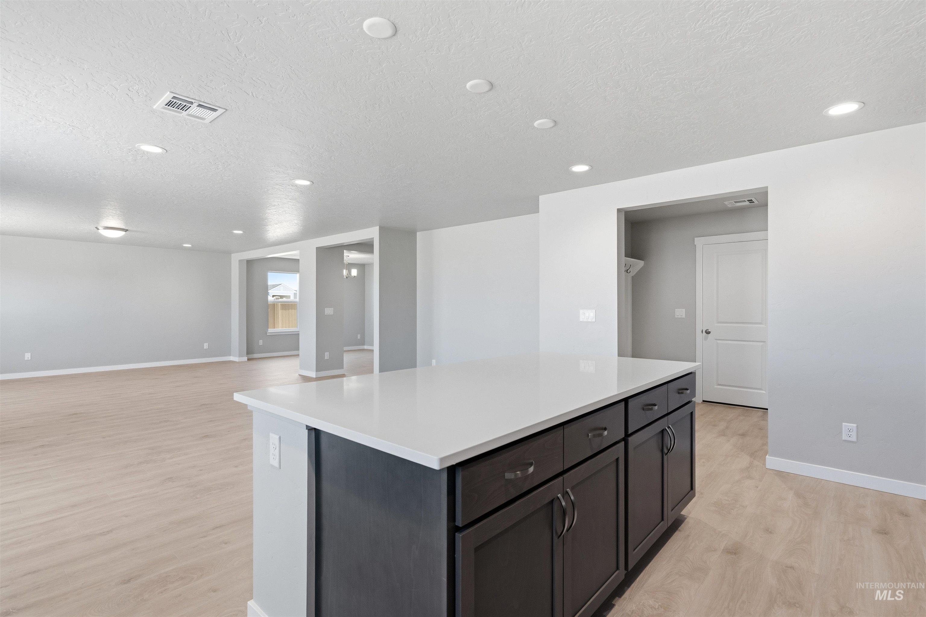1532 Longford St Property Photo 8