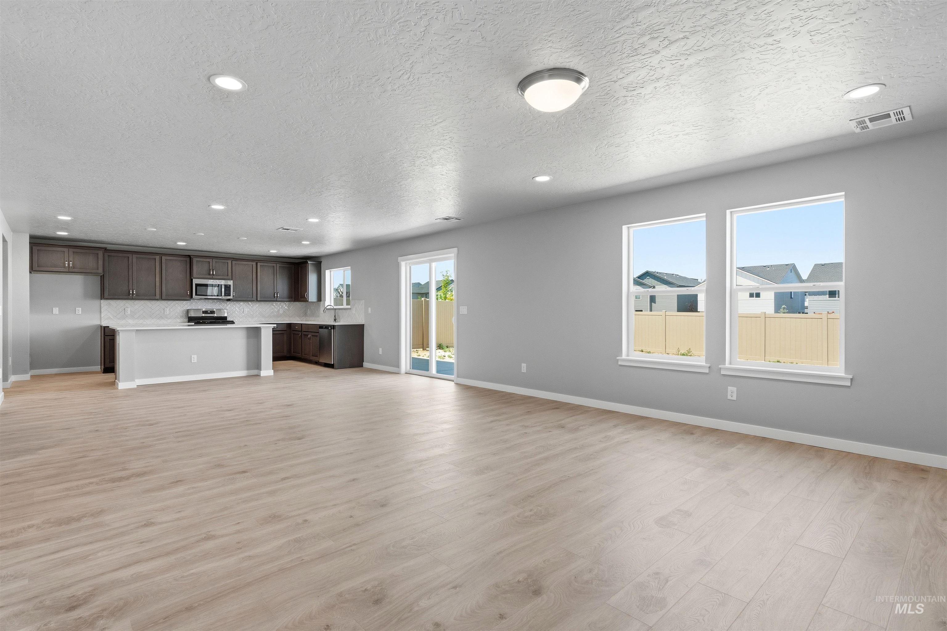 1532 Longford St Property Photo 12