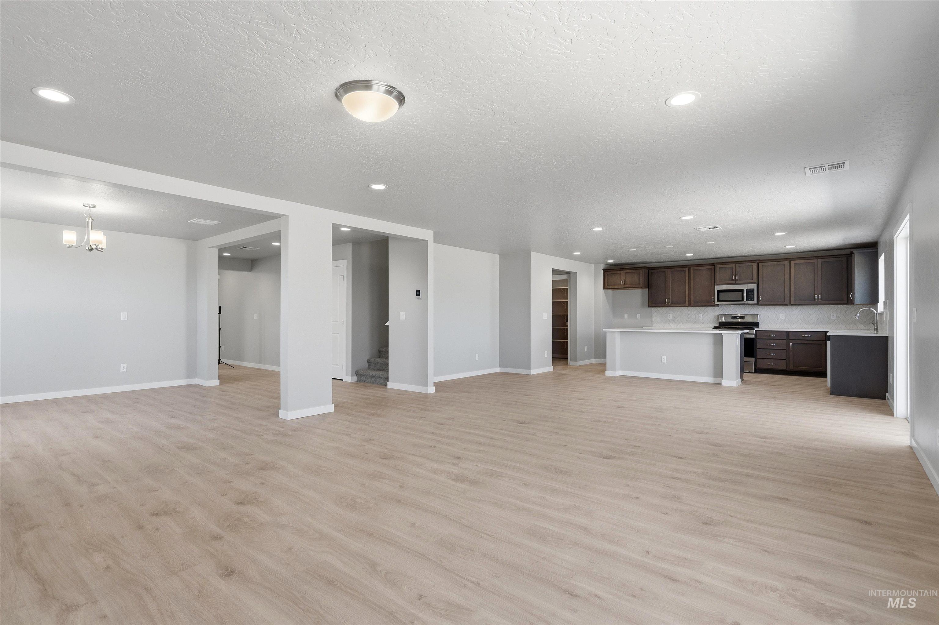 1532 Longford St Property Photo 13