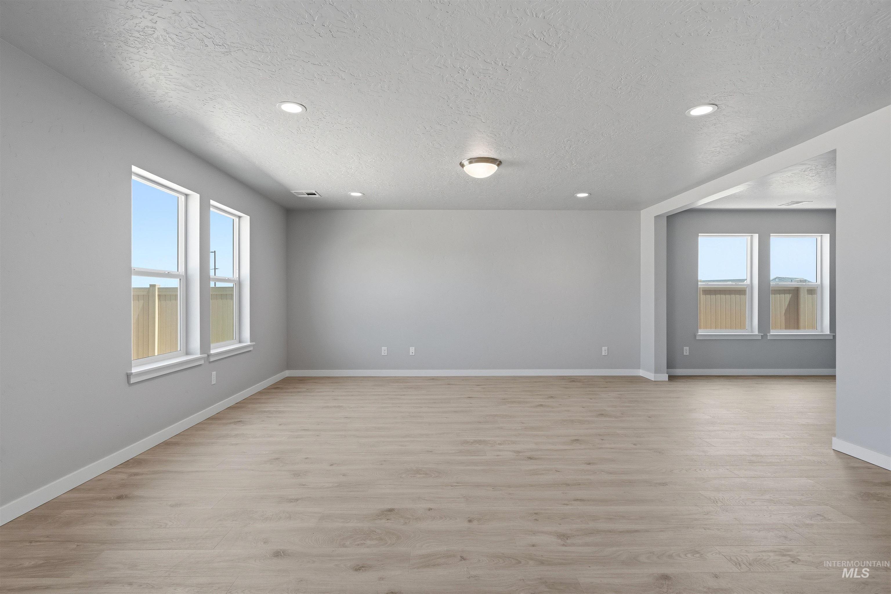 1532 Longford St Property Photo 15