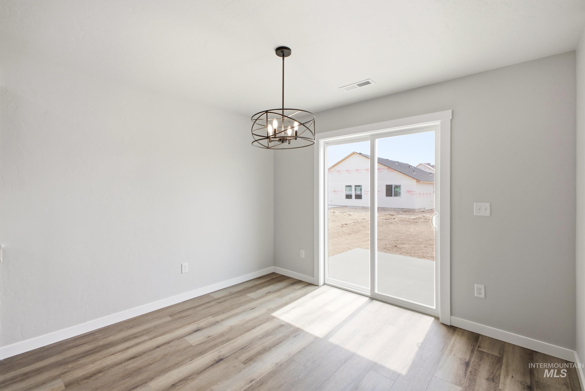 2355 W Red Jasper Dr Property Photo 7
