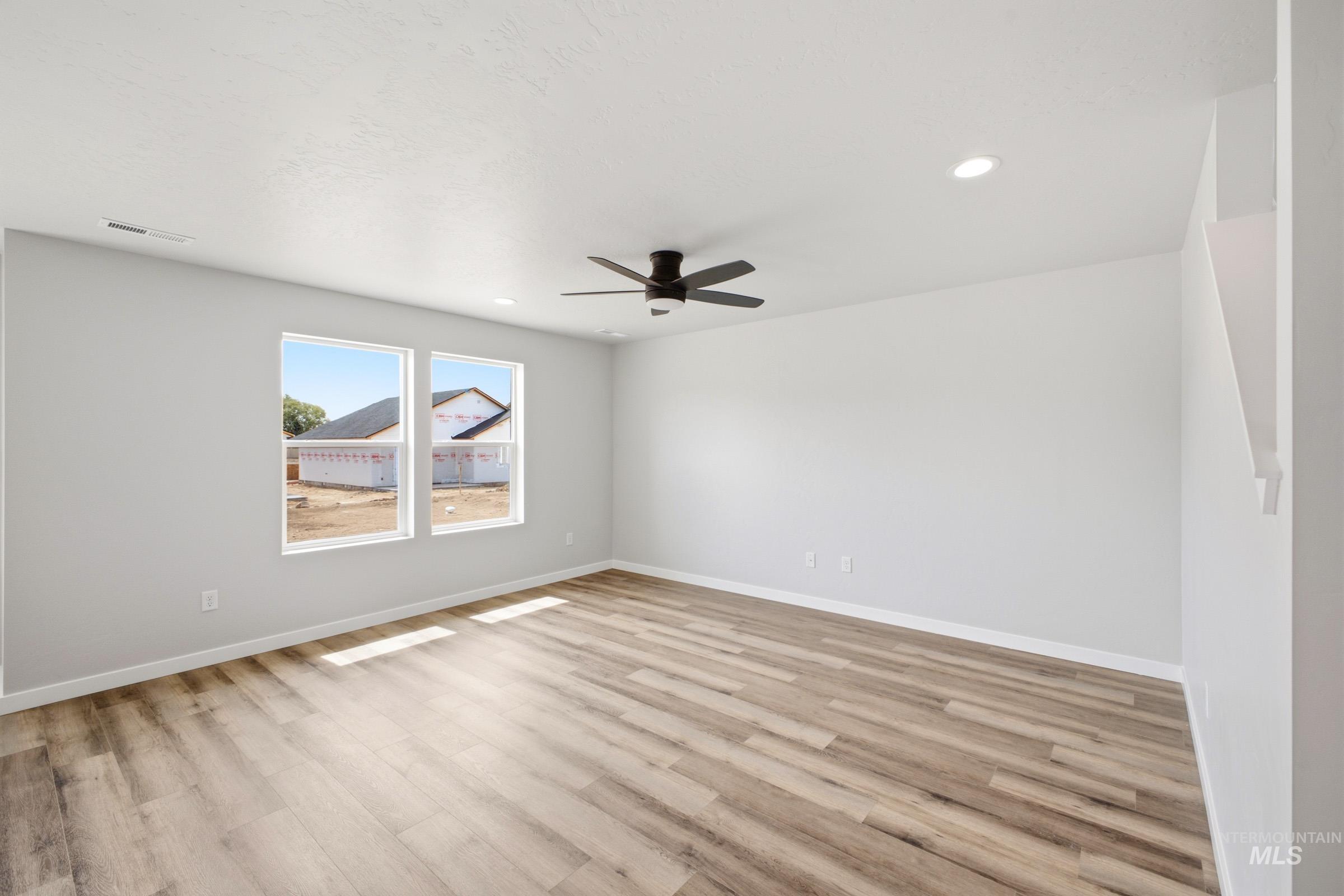 2355 W Red Jasper Dr Property Photo 8