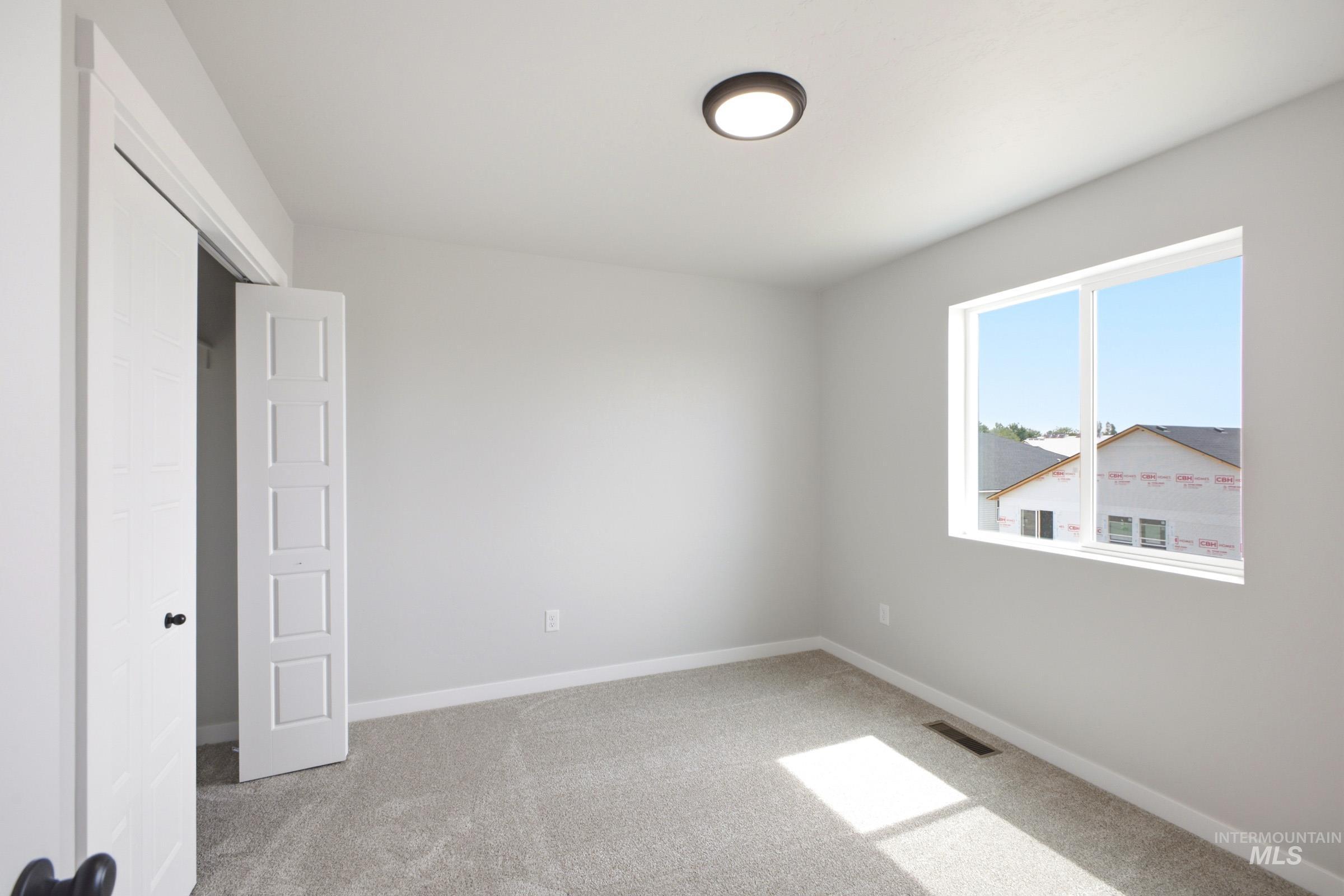 2355 W Red Jasper Dr Property Photo 17