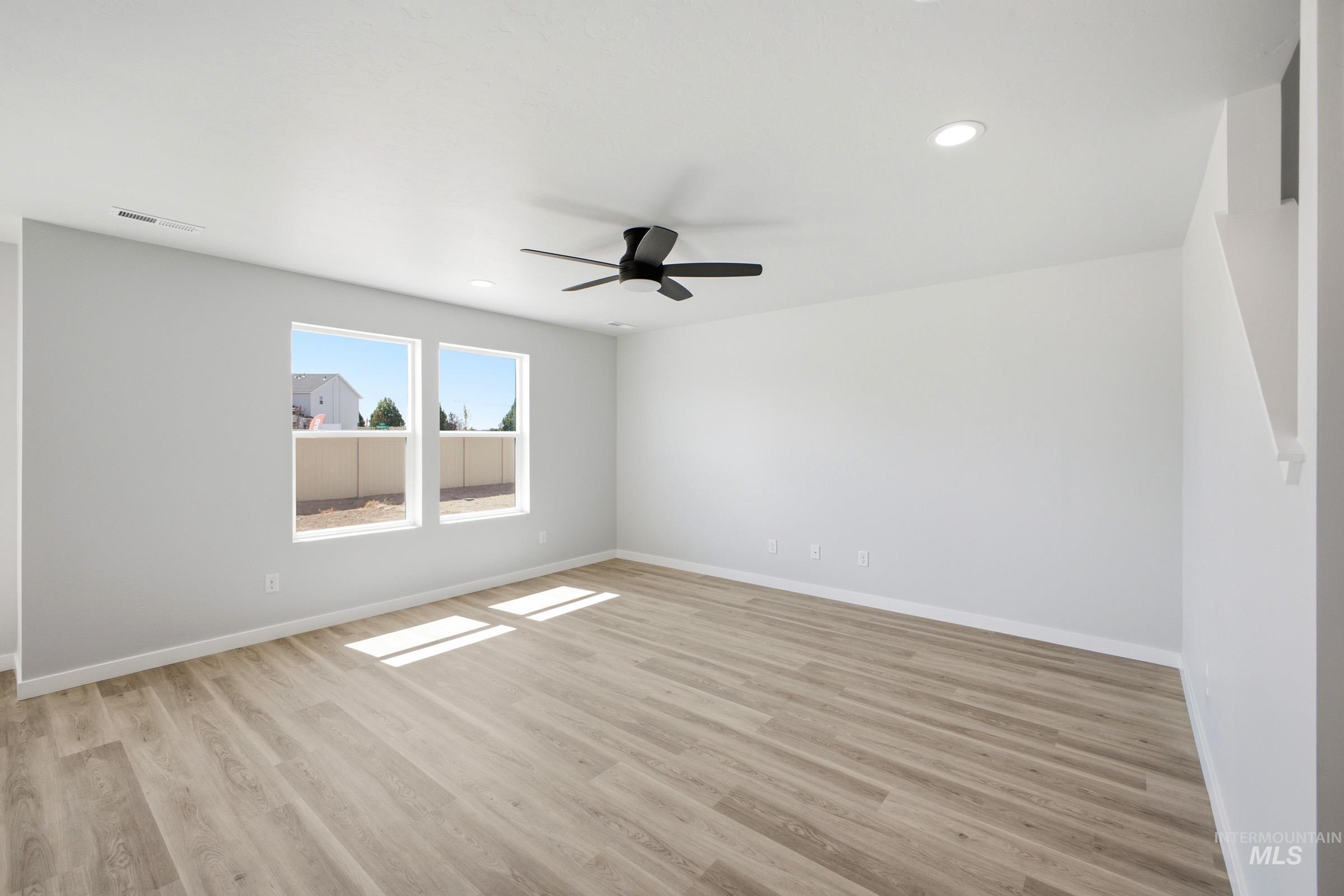 2375 W Fallon Lp Property Photo 7