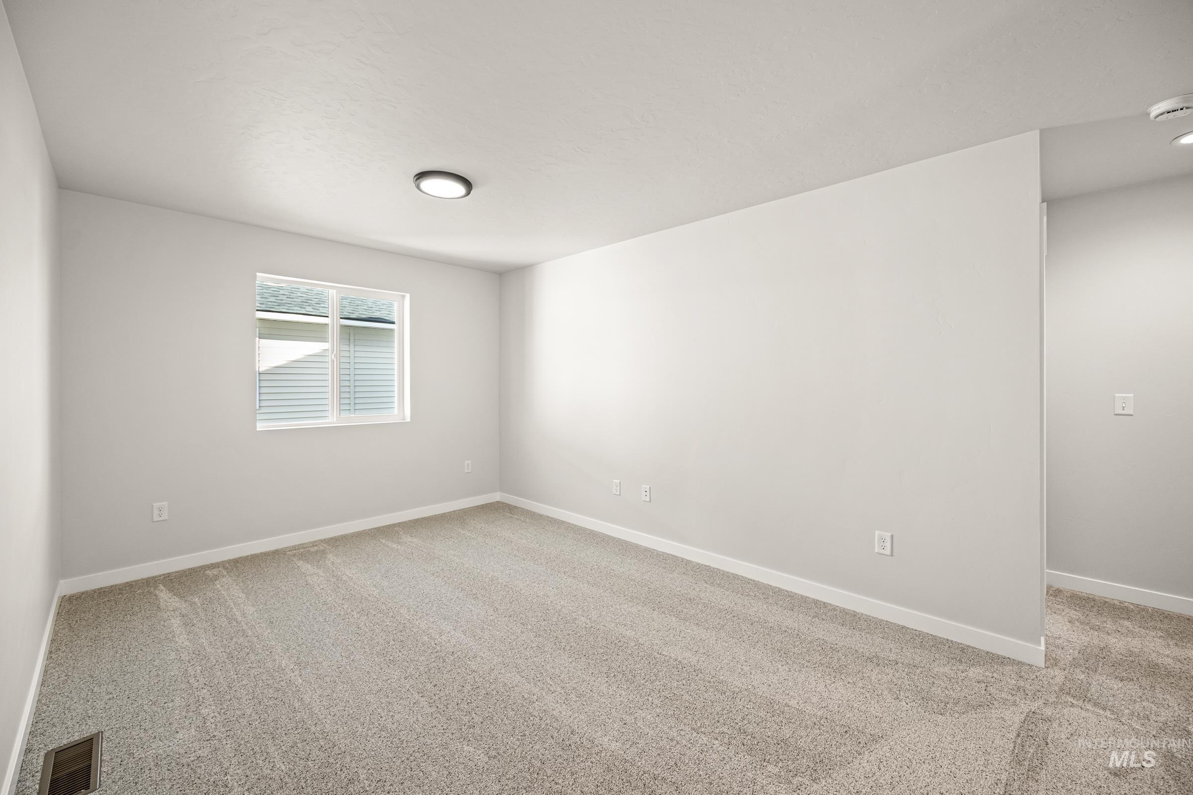 2375 W Fallon Lp Property Photo 13