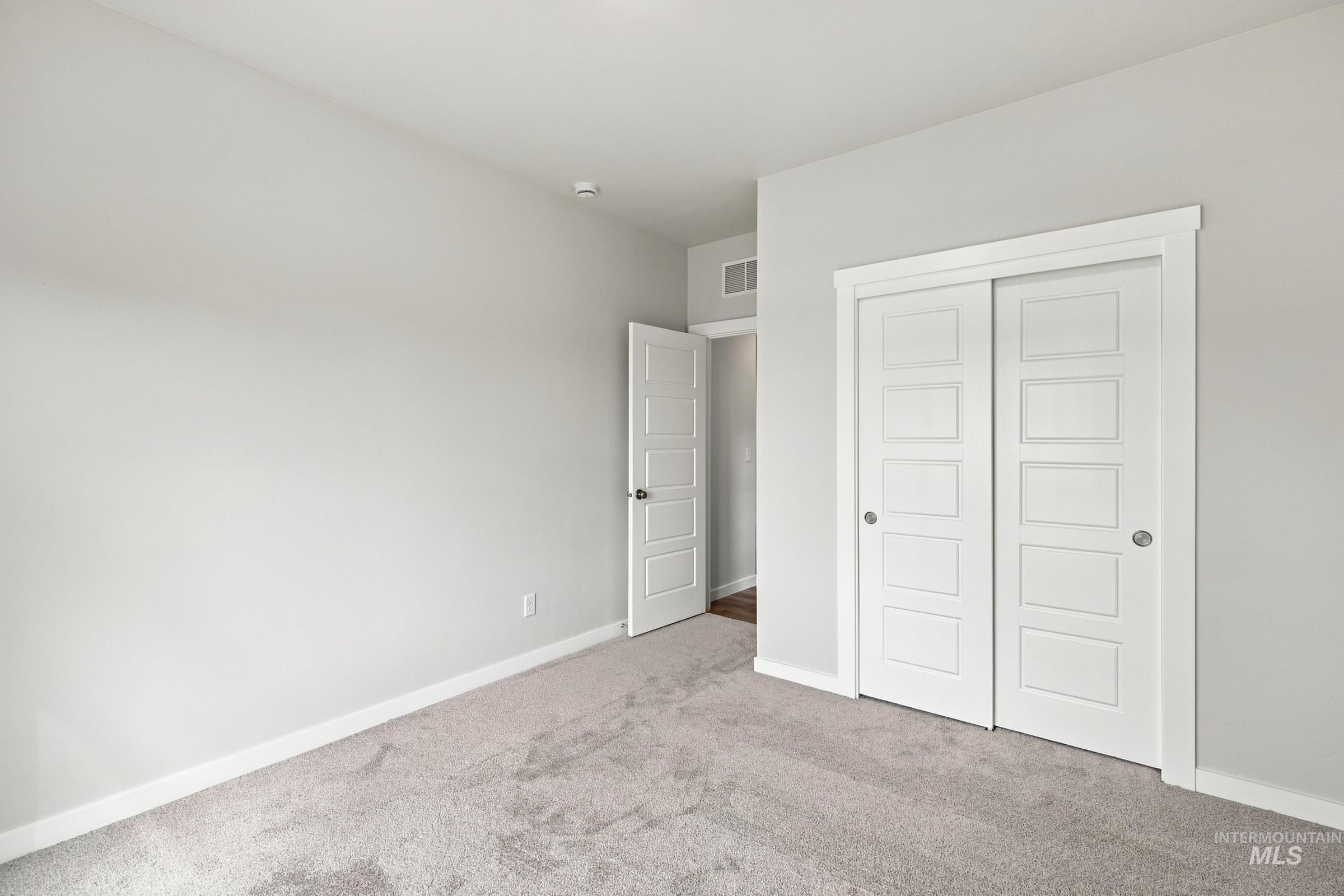 5127 S Edgecomb Way Property Photo 14