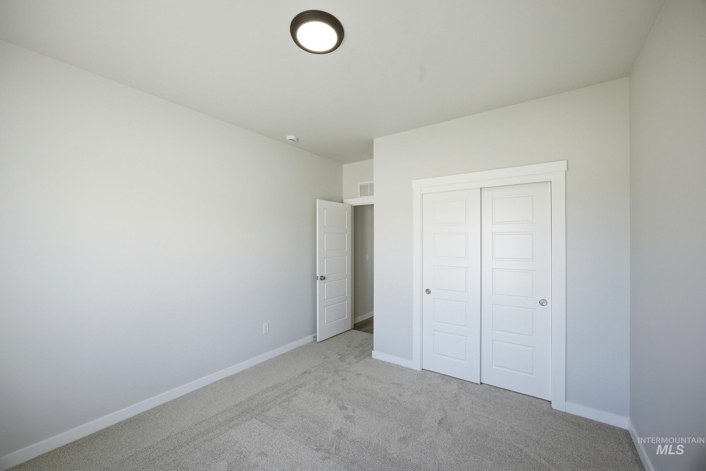 5127 S Edgecomb Way Property Photo 16