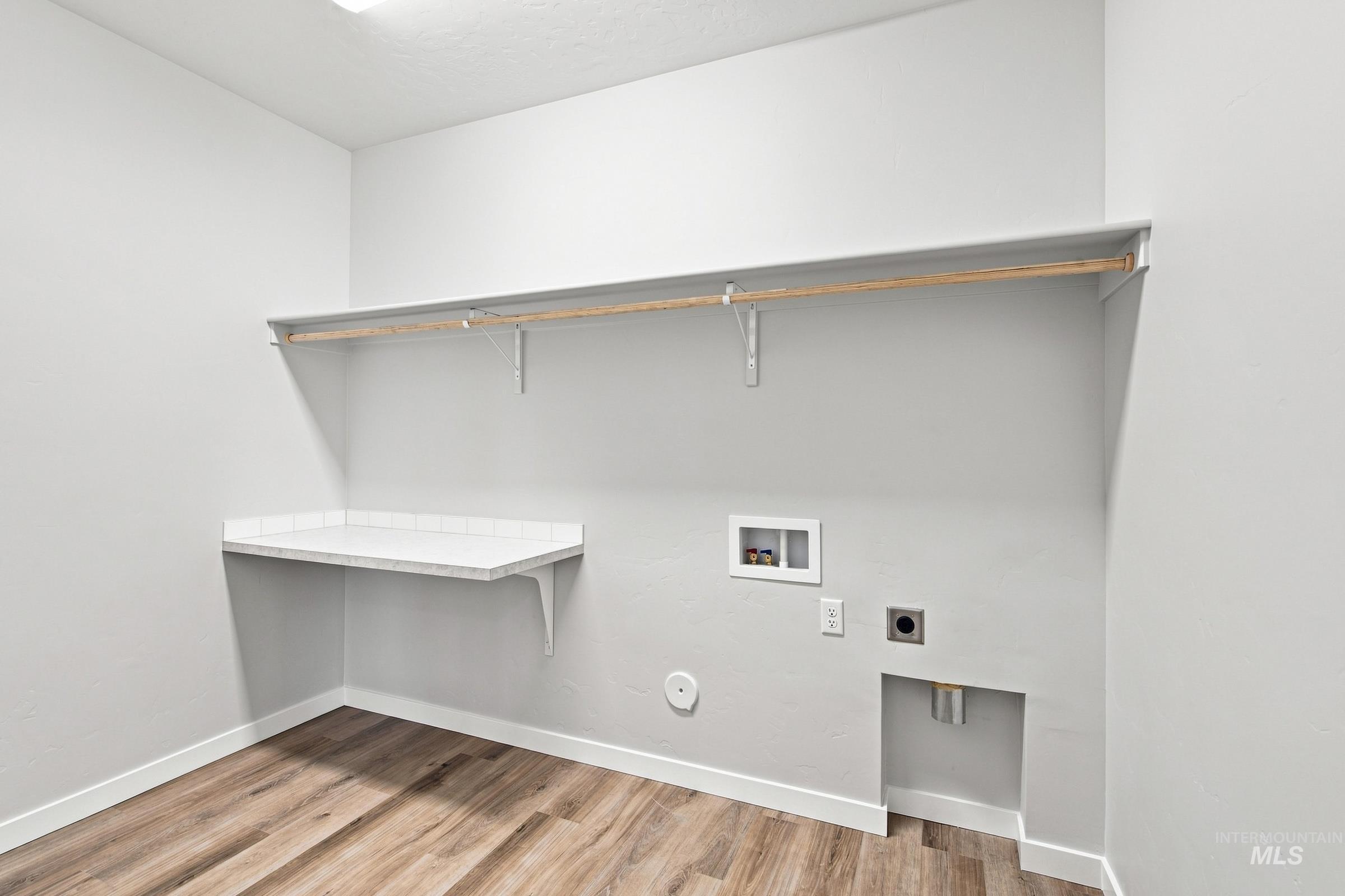 5127 S Edgecomb Way Property Photo 18