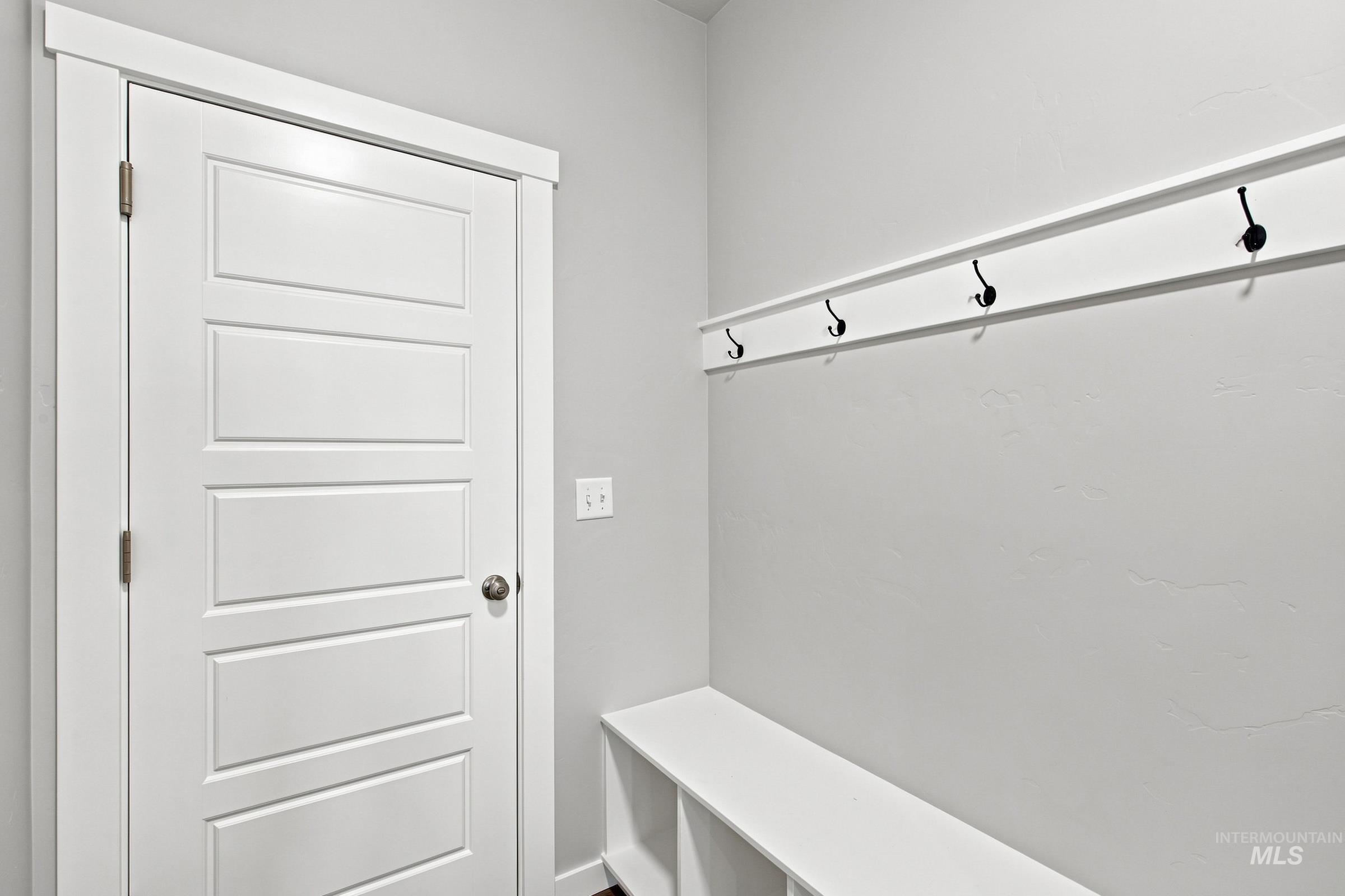 5127 S Edgecomb Way Property Photo 19