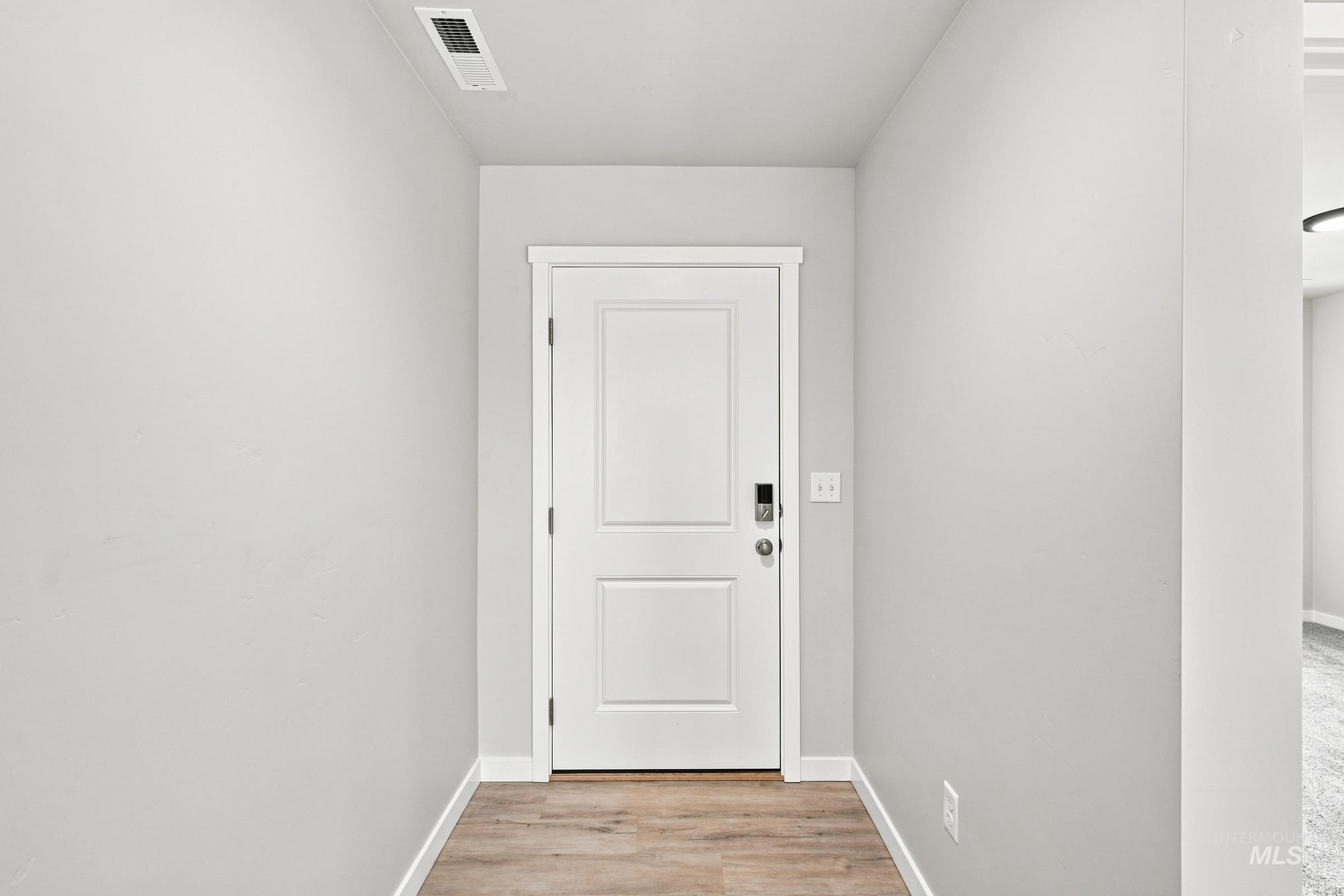 3723 E White Plains St Property Photo 2