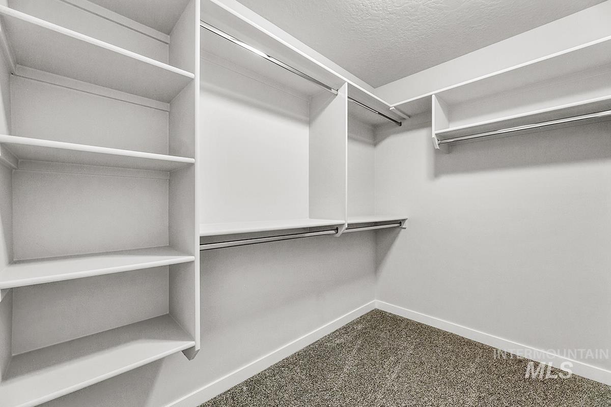 1695 E Hadler St. Property Photo 14