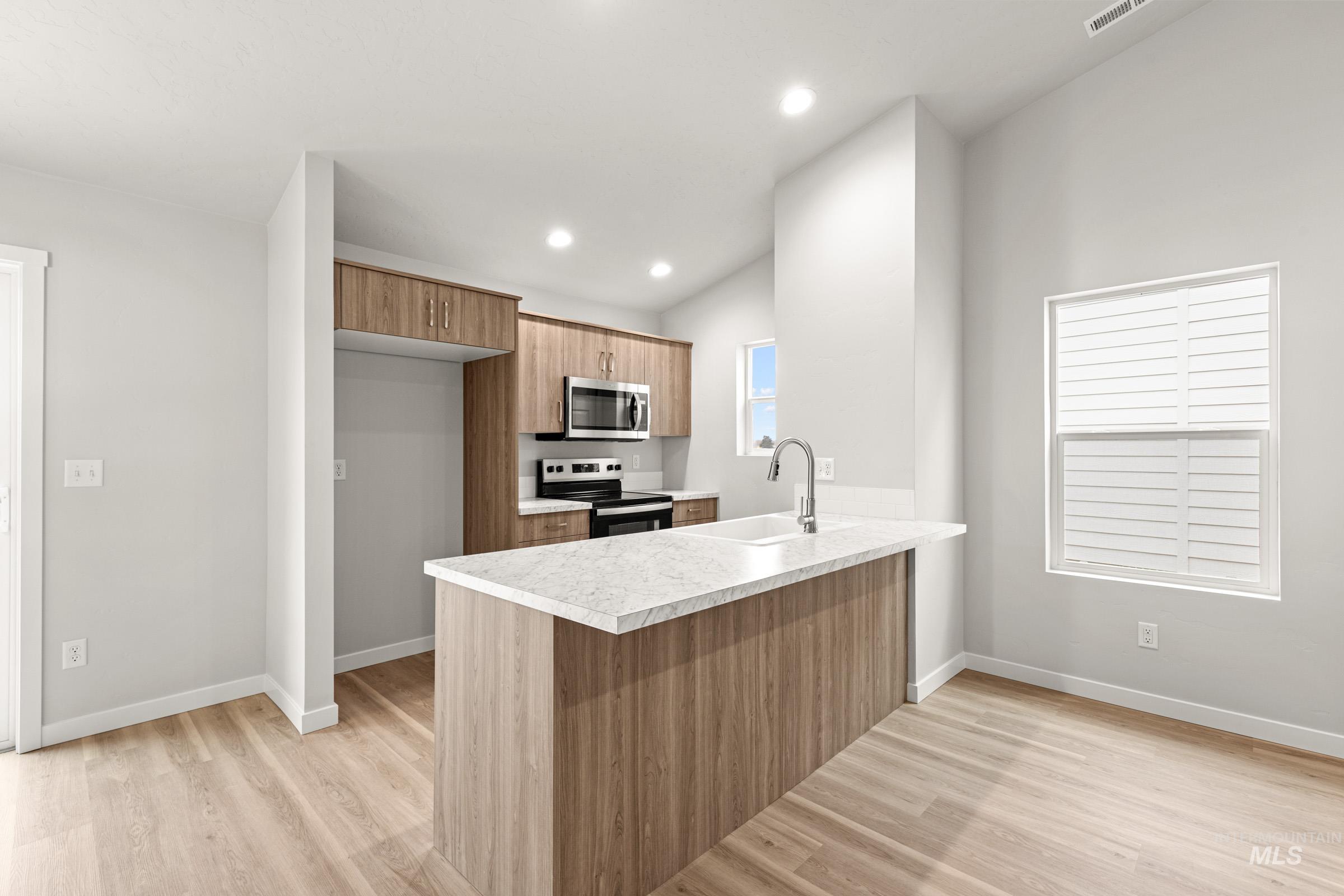3772 E Freedom Tower Dr Property Photo 3