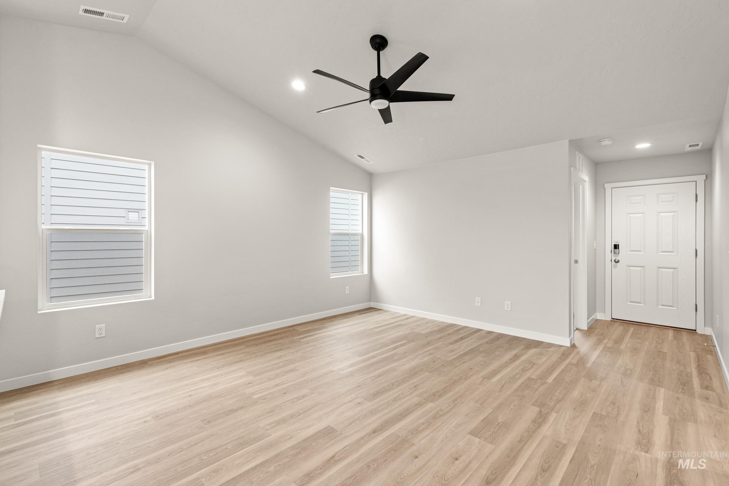 3772 E Freedom Tower Dr Property Photo 8
