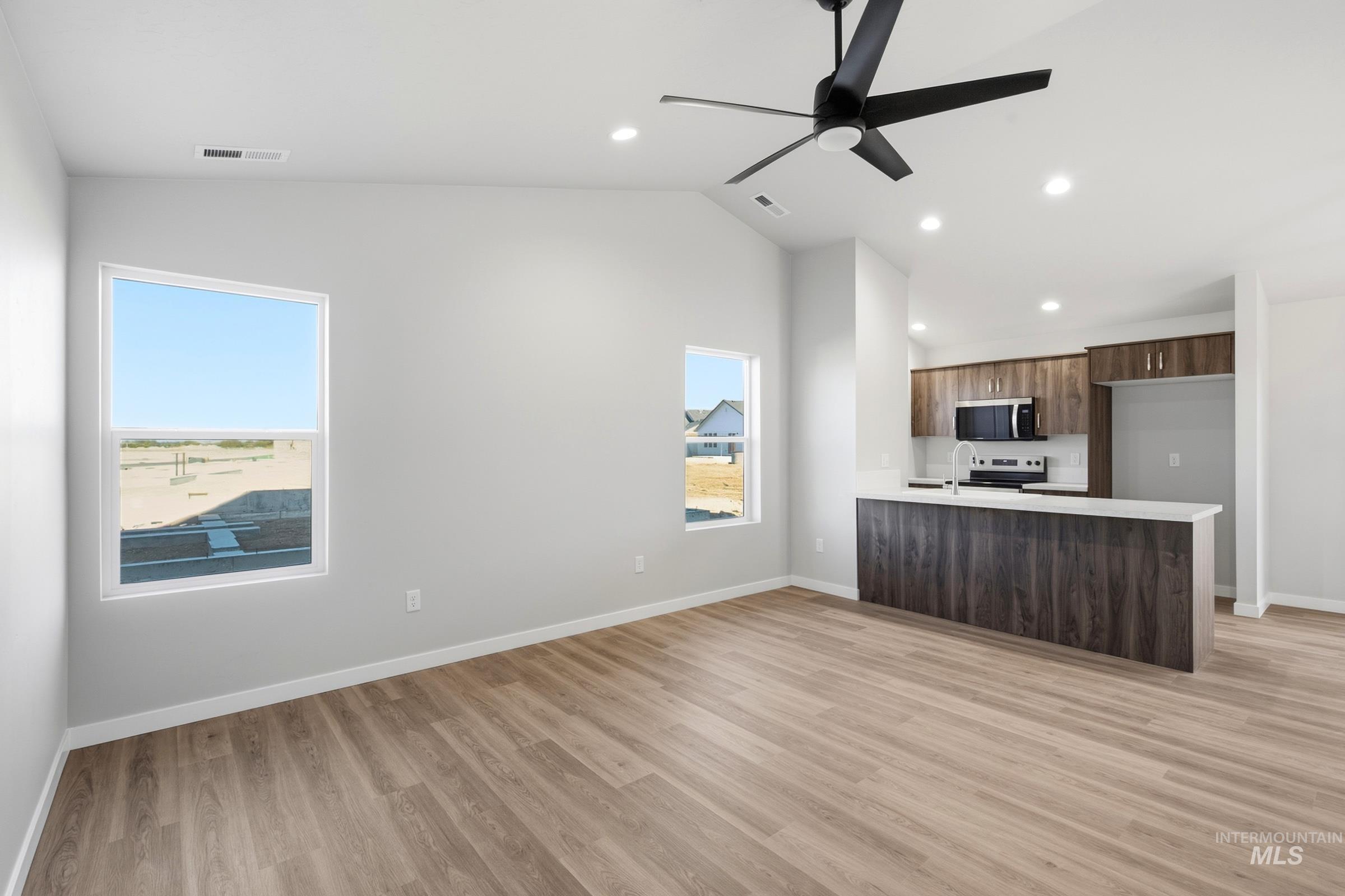 3772 E Freedom Tower Dr Property Photo 8