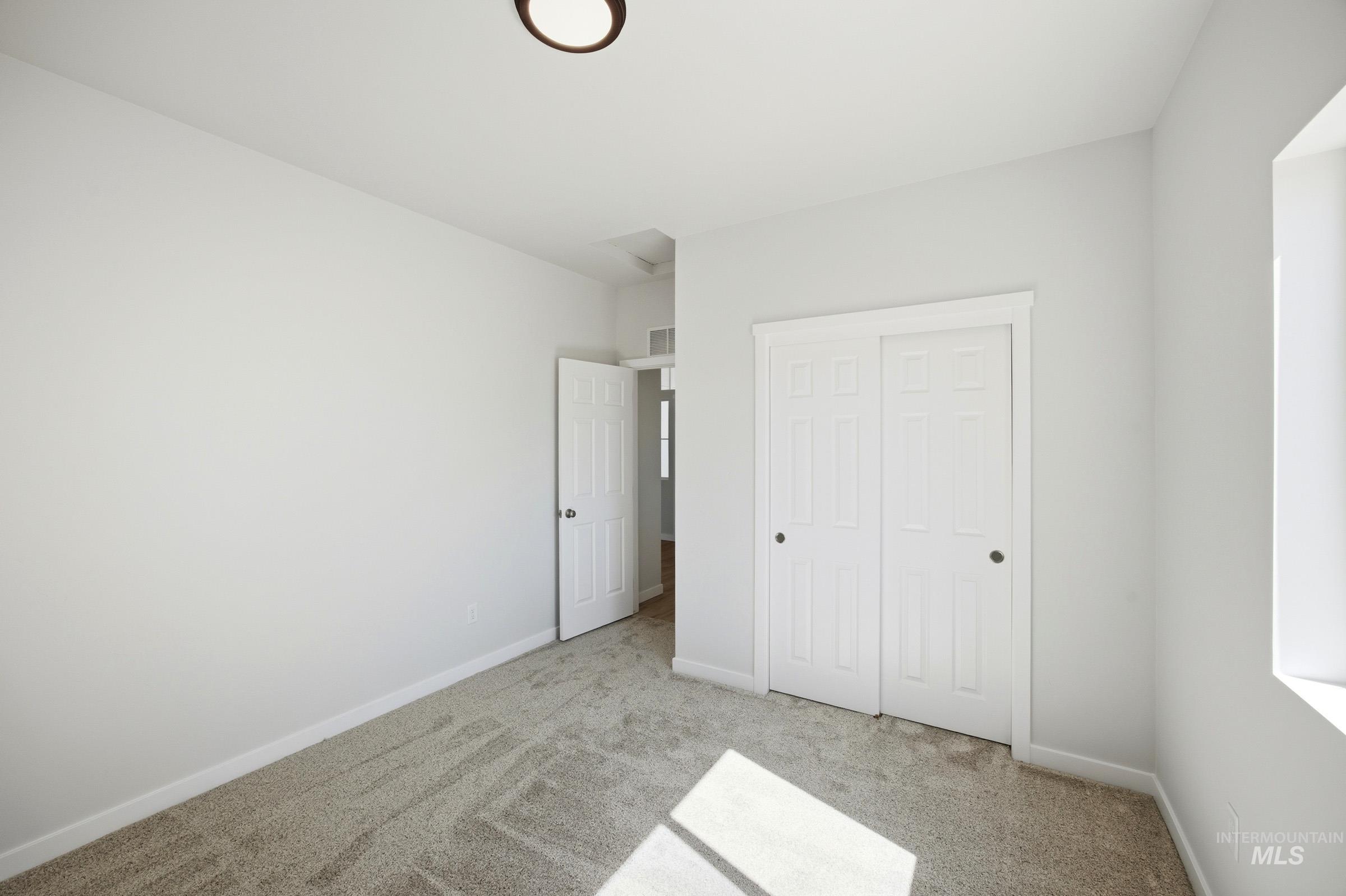4595 S Amsterdam Ave Property Photo 16