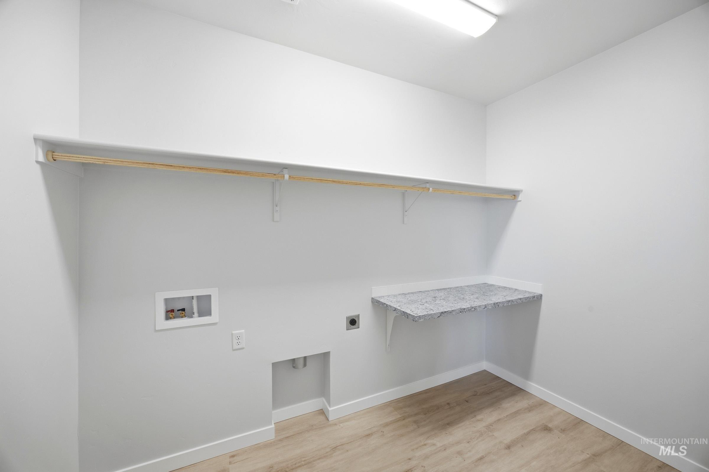 4595 S Amsterdam Ave Property Photo 19