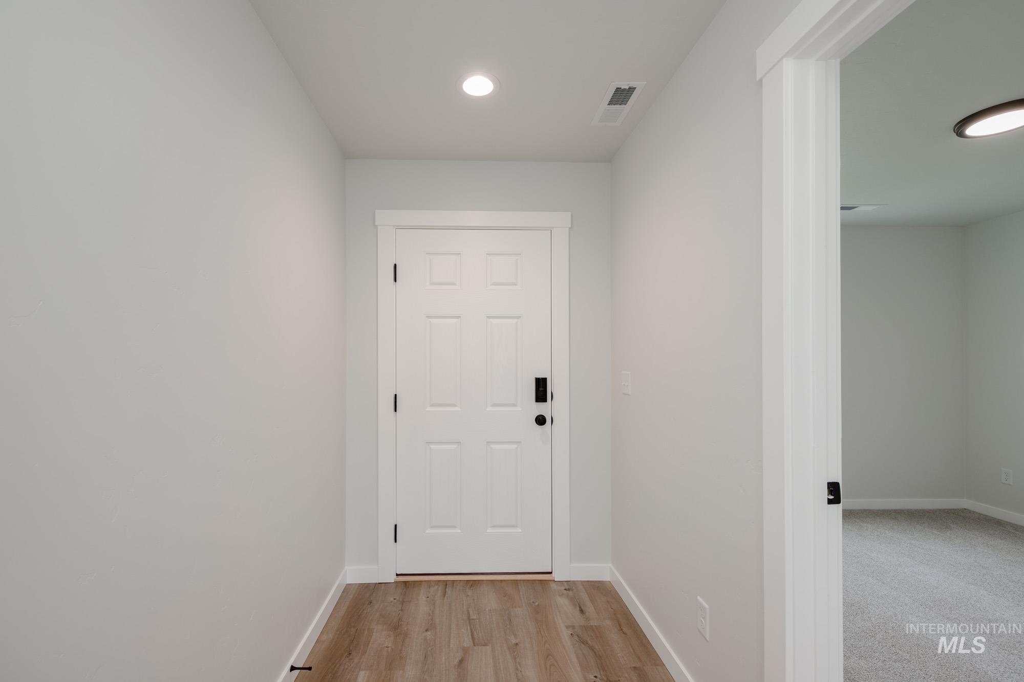 15382 Albatross Ave Property Photo 2