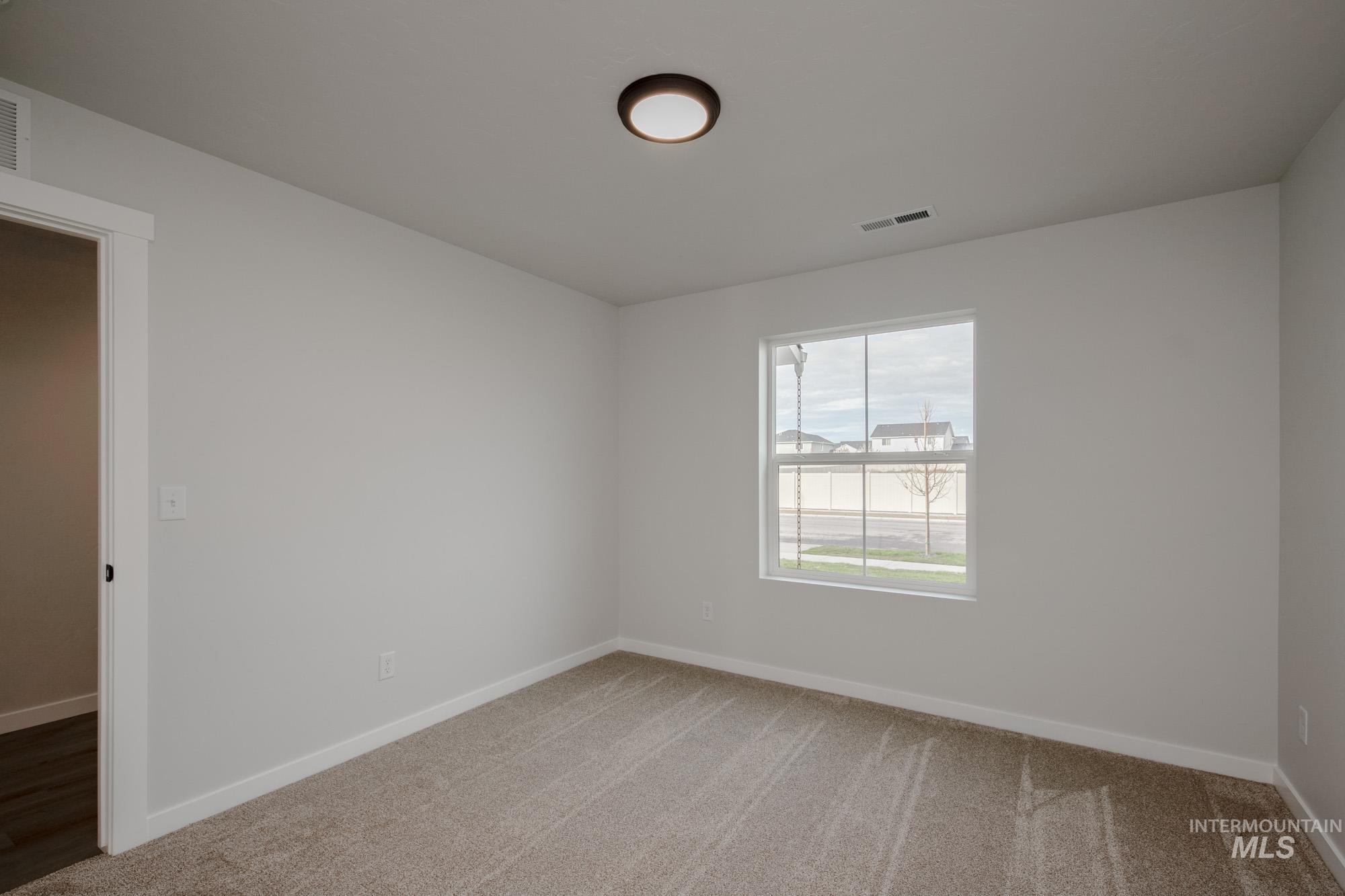 15382 Albatross Ave Property Photo 13