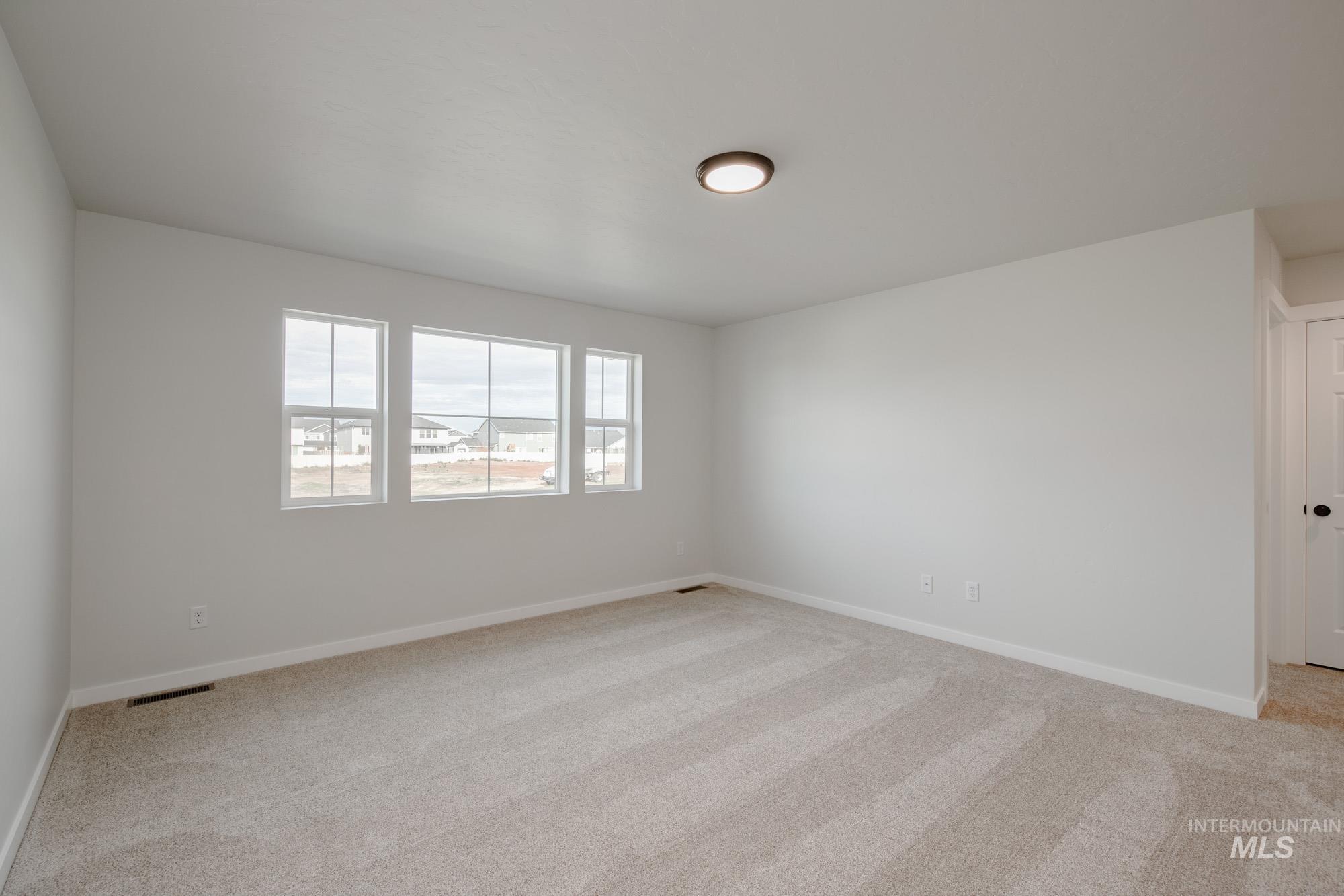 15382 Albatross Ave Property Photo 18