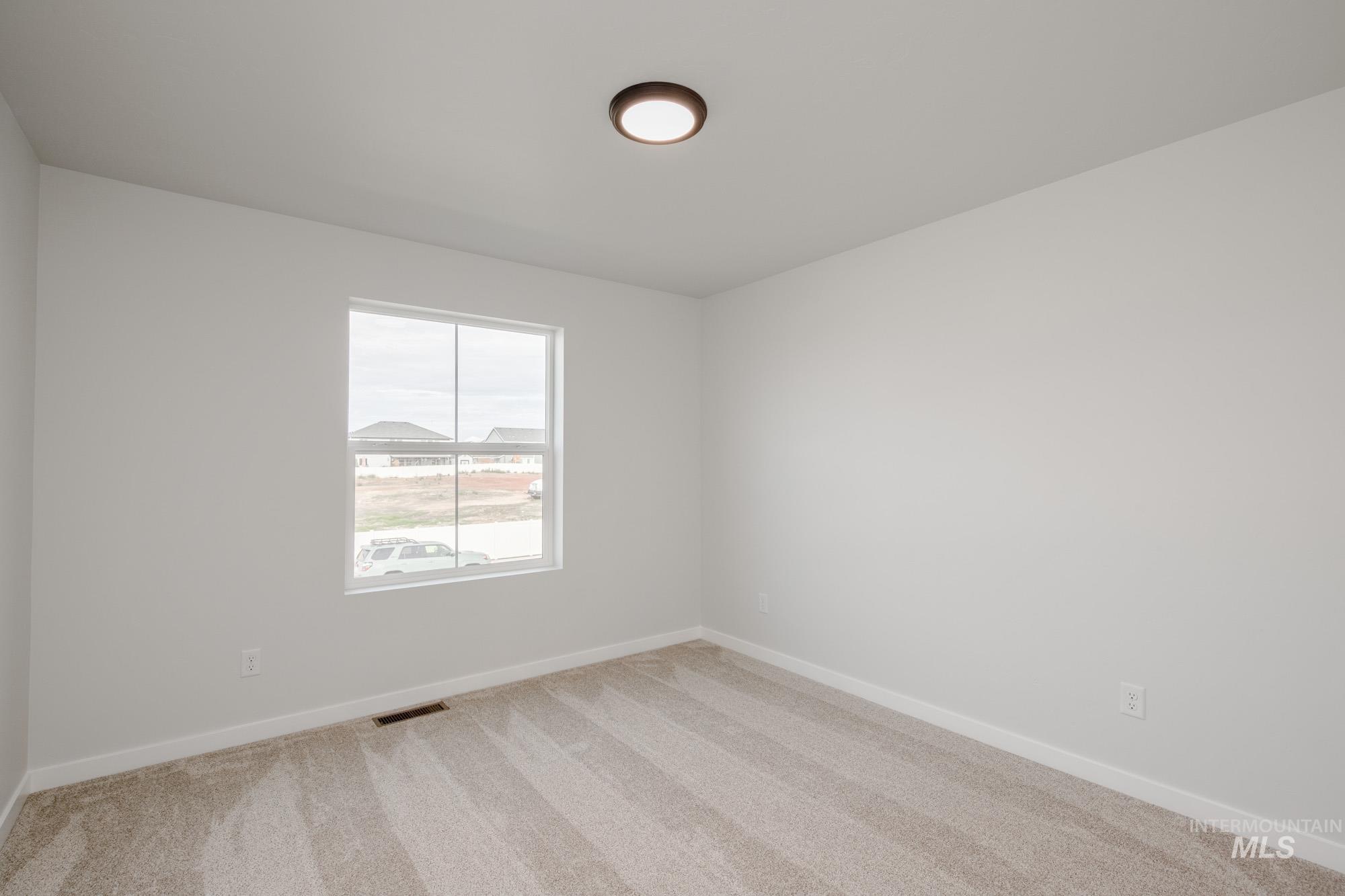 15382 Albatross Ave Property Photo 19