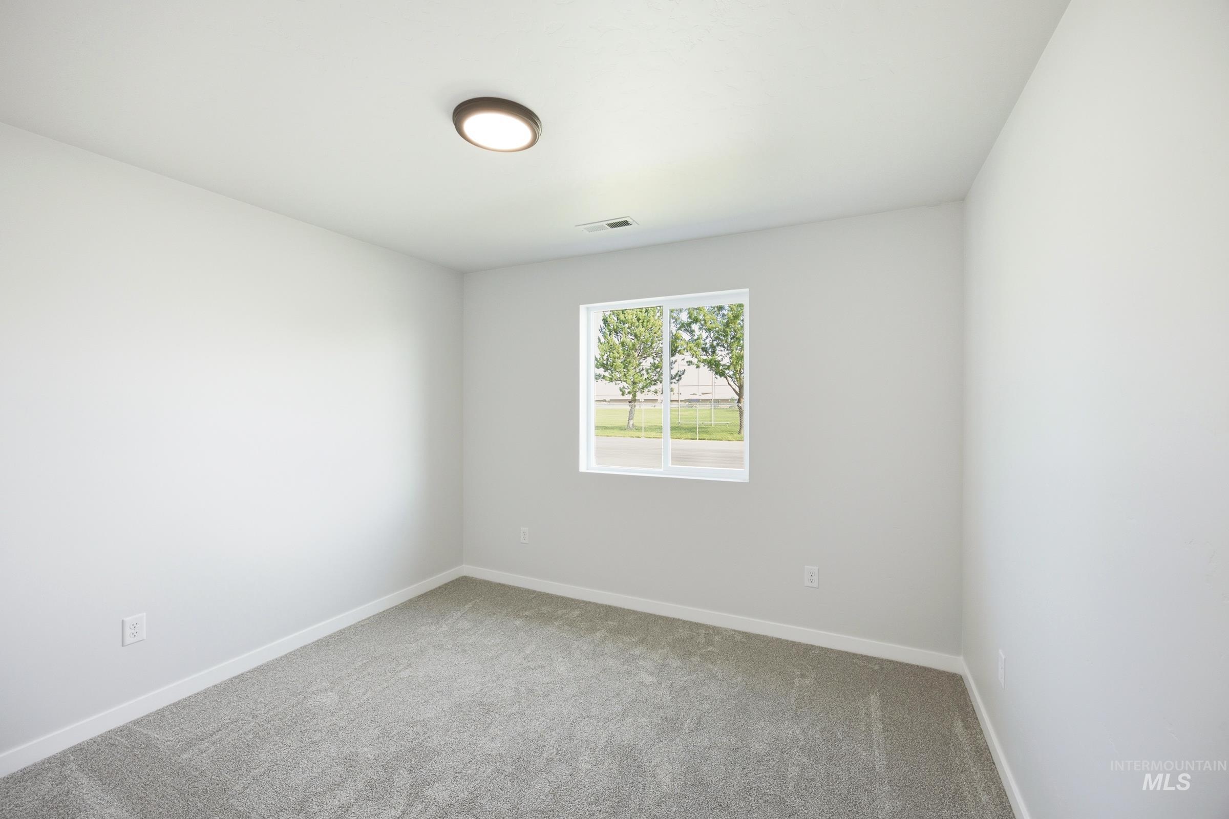 15285 Patriot Ave Property Photo 13
