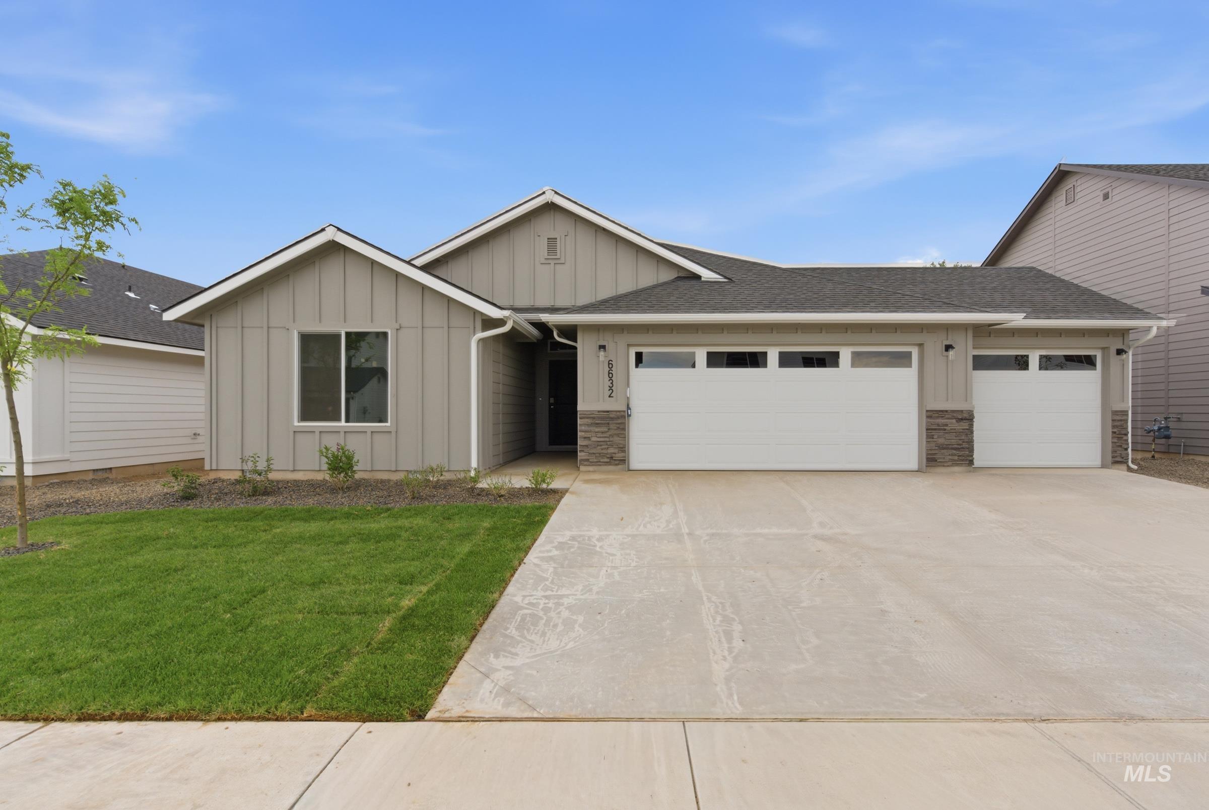 15273 Patriot Ave Property Photo 1