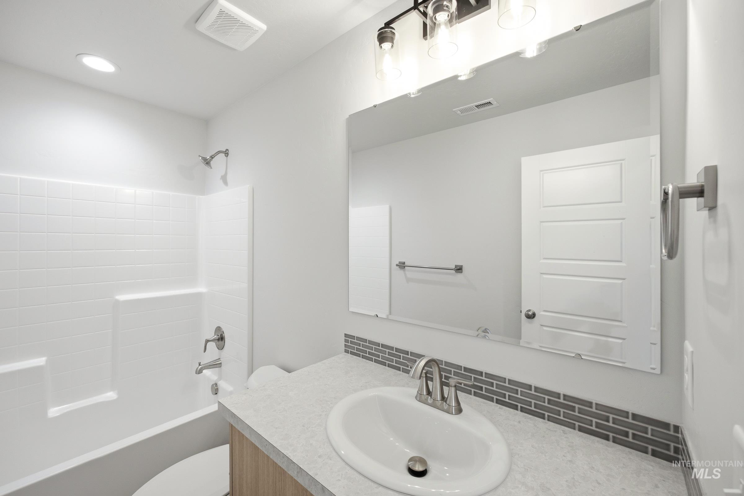 15273 Patriot Ave Property Photo 12