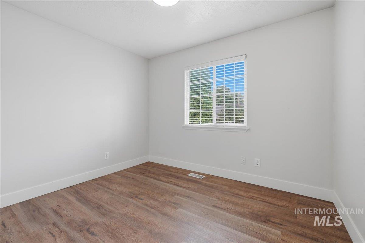 3415 E Sherman Property Photo 16