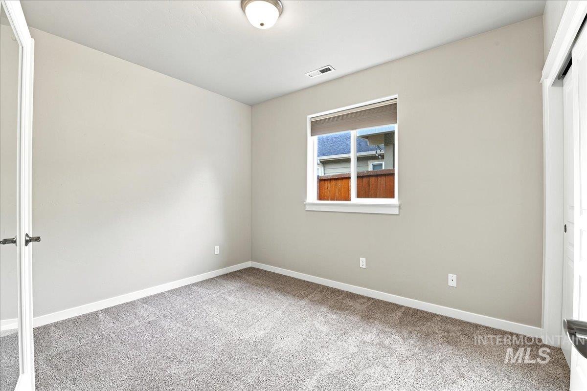 7587 N Froman Ave Property Photo 18