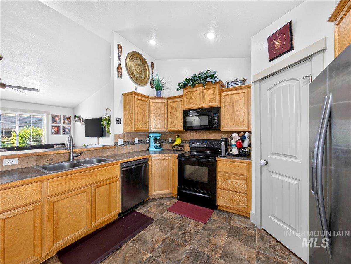 1078 Dittman Dr Property Photo 17