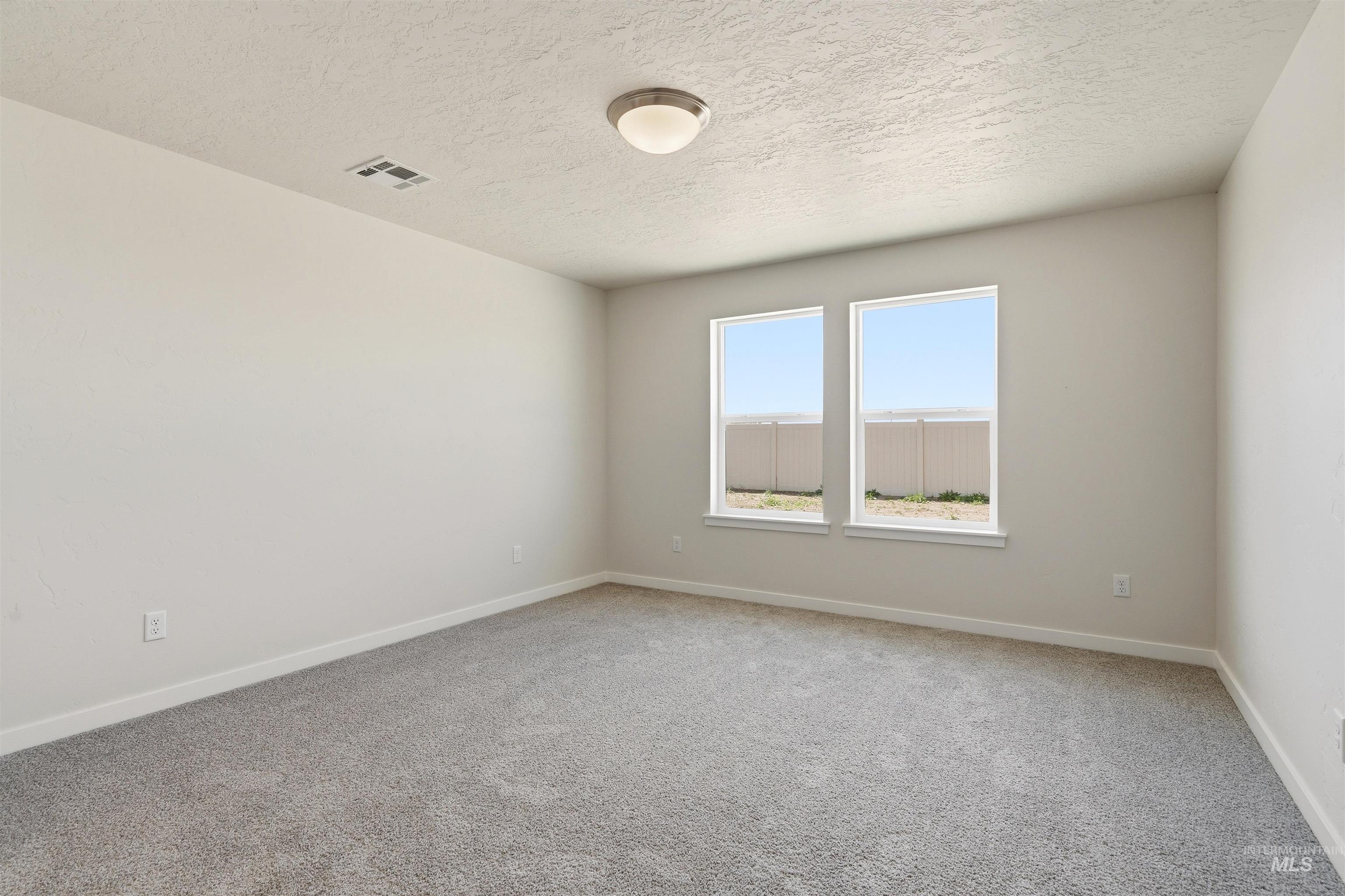 1652 Longford St Property Photo 9