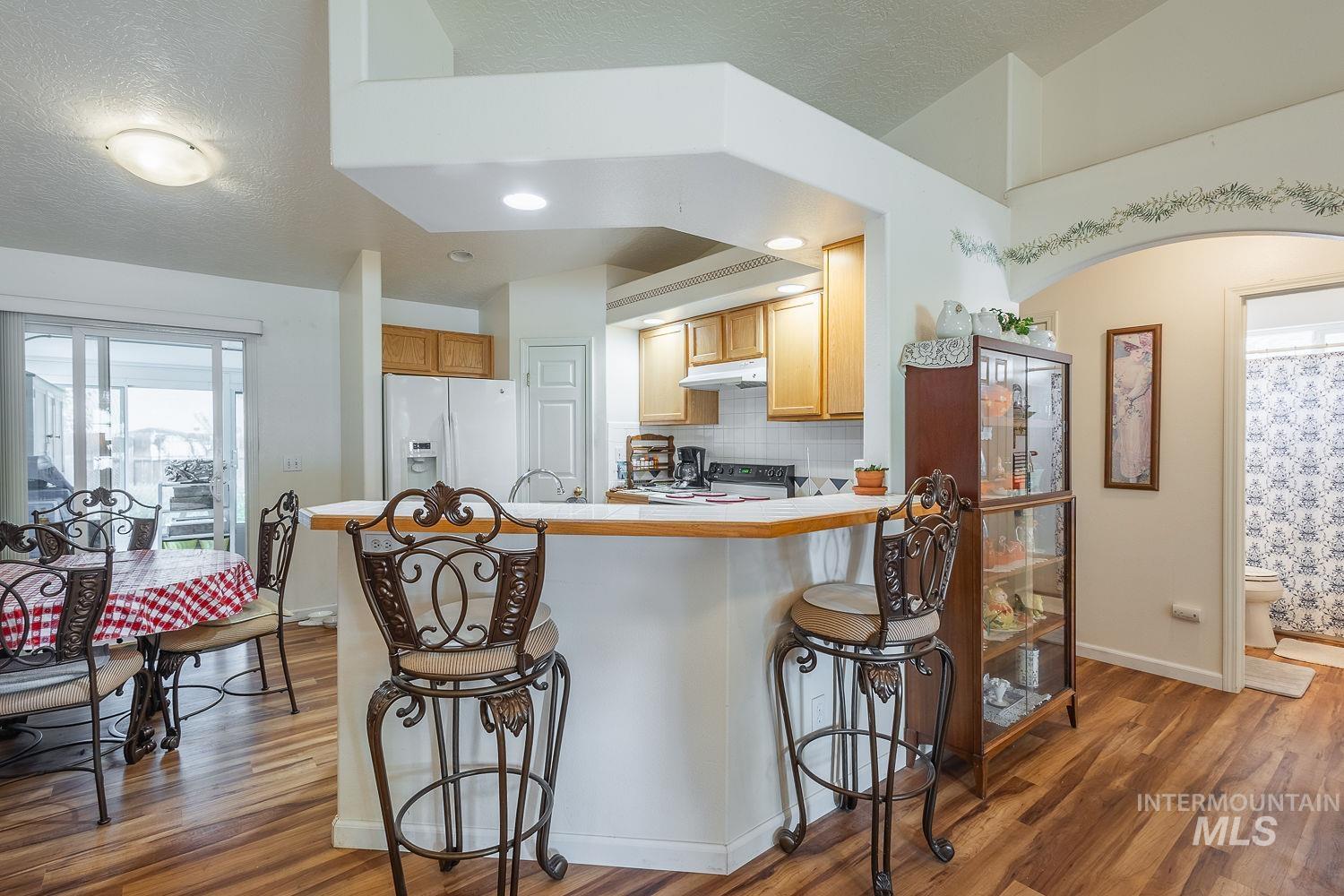 1507 S Willow Creek Property Photo 10