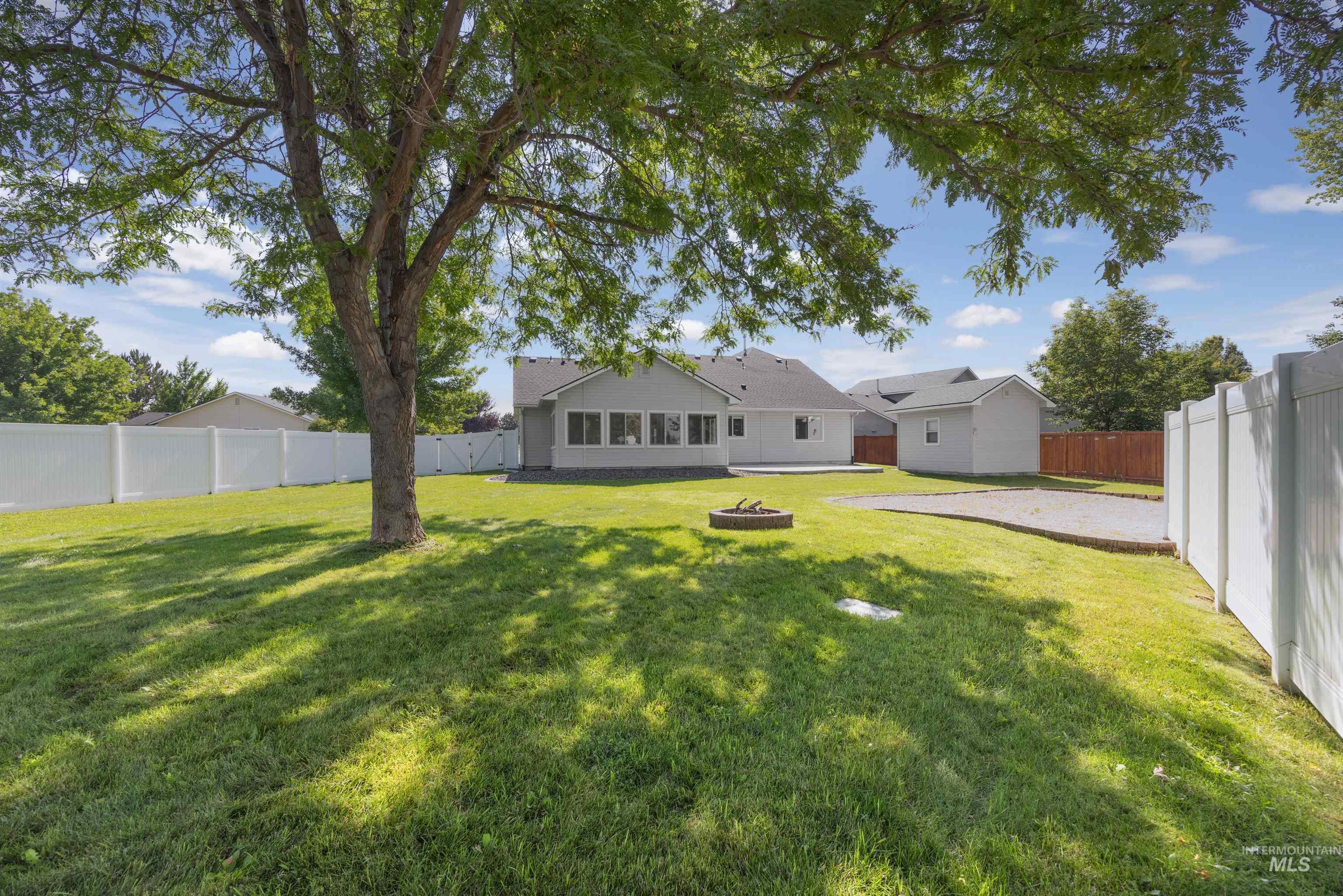 2129 N Cool Springs Ave Property Photo 6