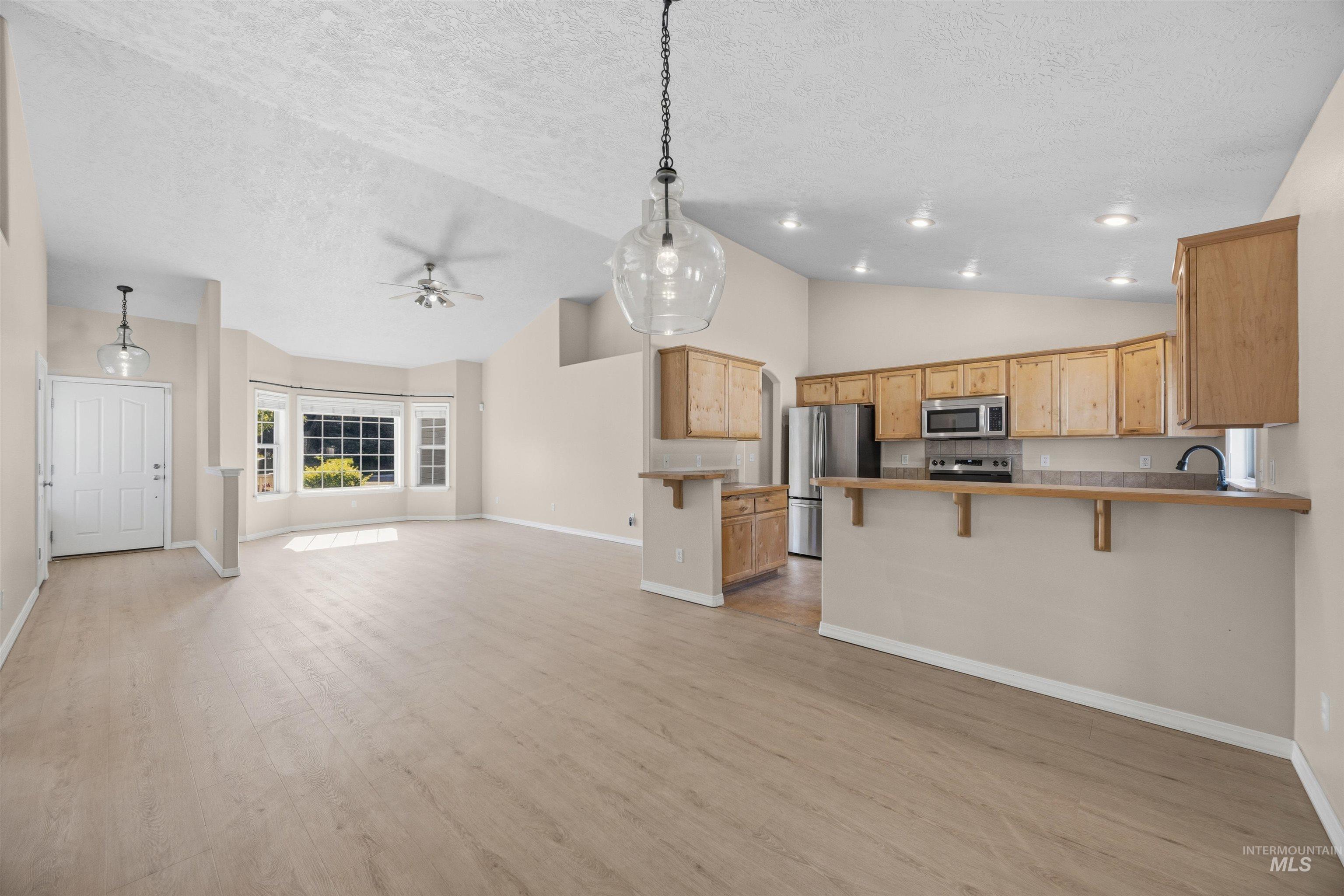 2129 N Cool Springs Ave Property Photo 10