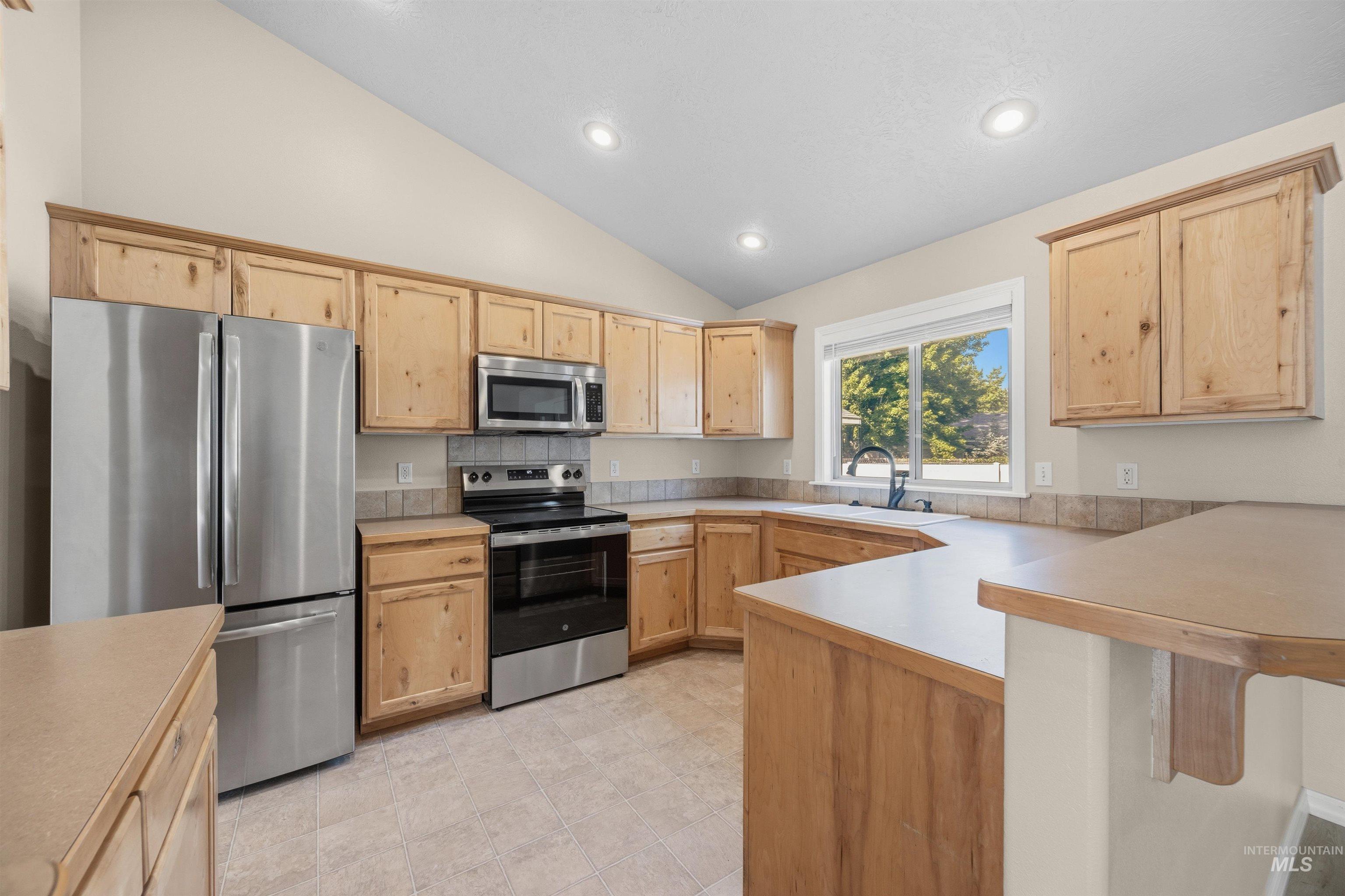 2129 N Cool Springs Ave Property Photo 14