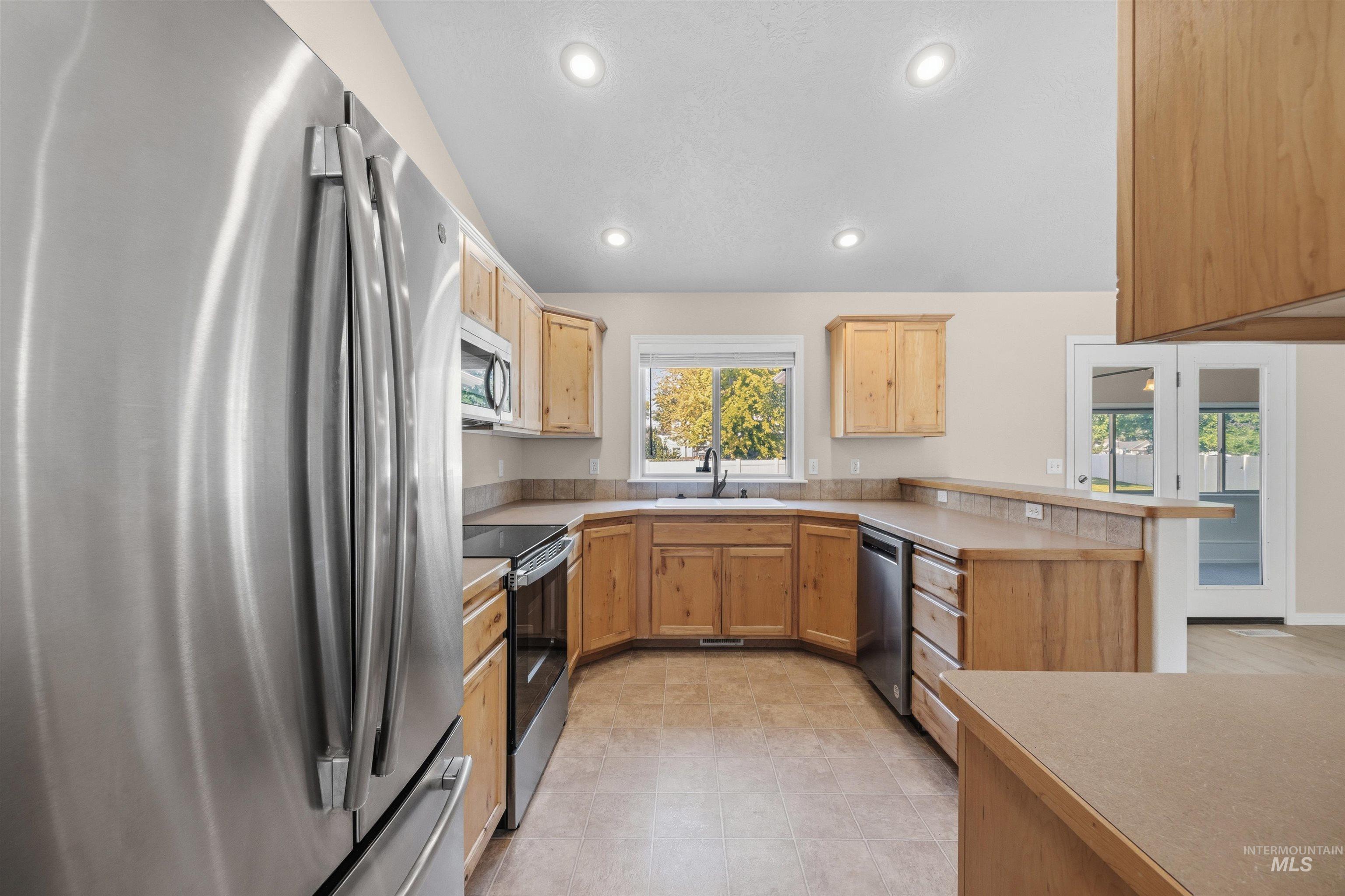 2129 N Cool Springs Ave Property Photo 15