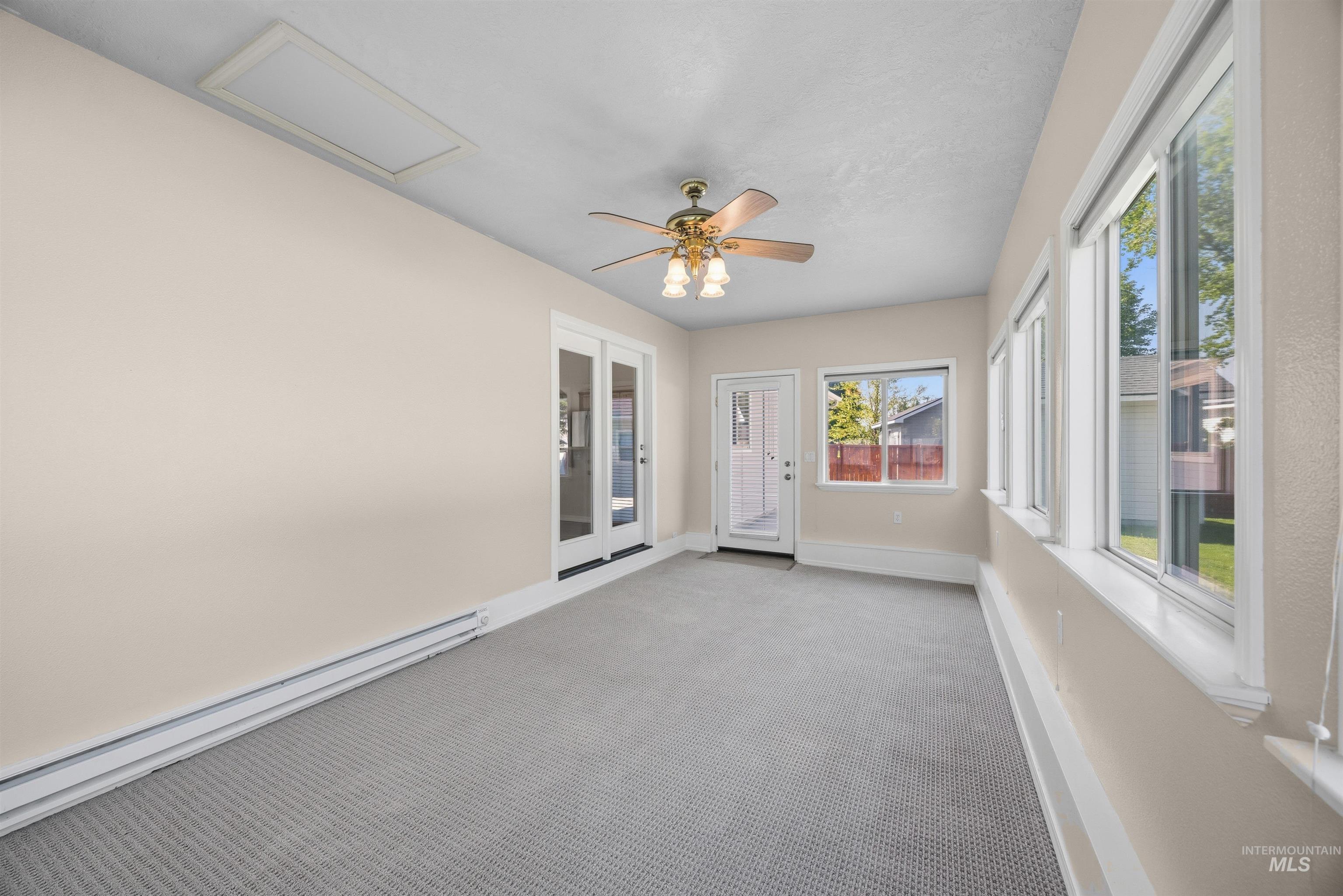 2129 N Cool Springs Ave Property Photo 20
