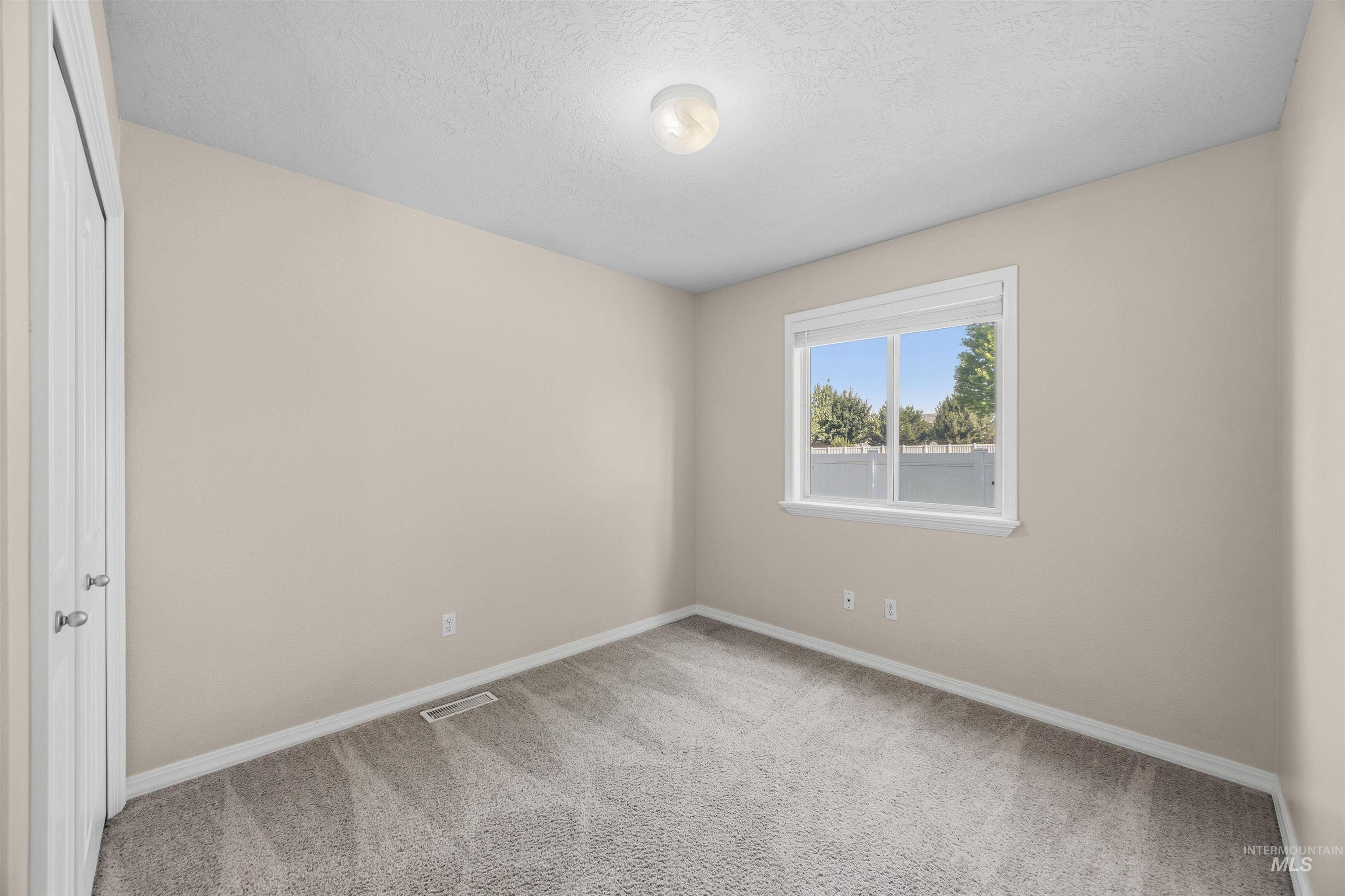 2129 N Cool Springs Ave Property Photo 24