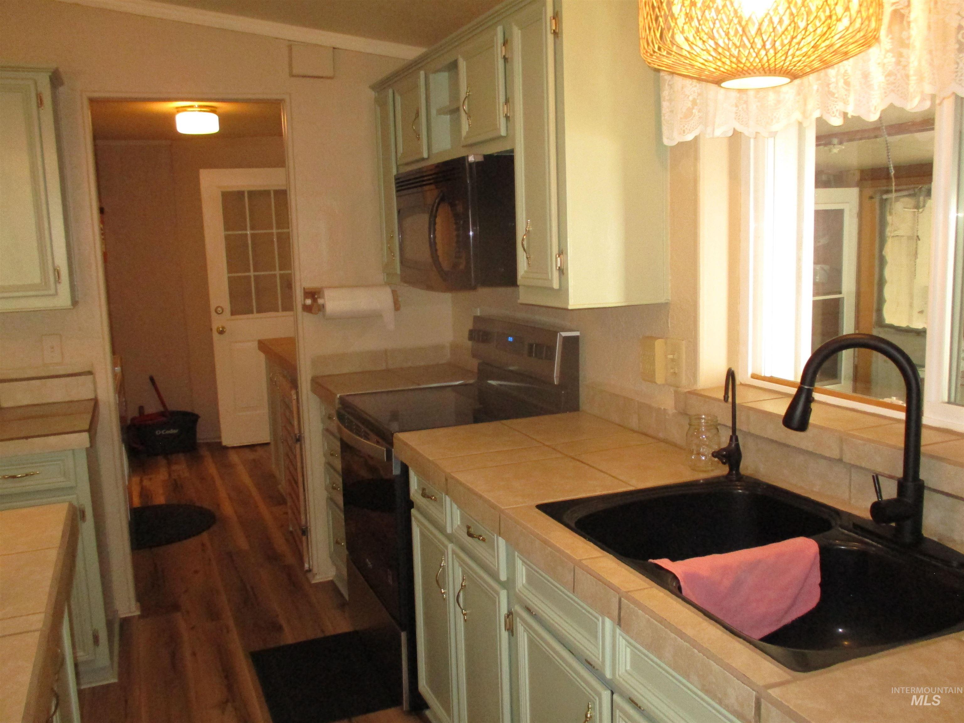211 Villa Circle Property Photo 2