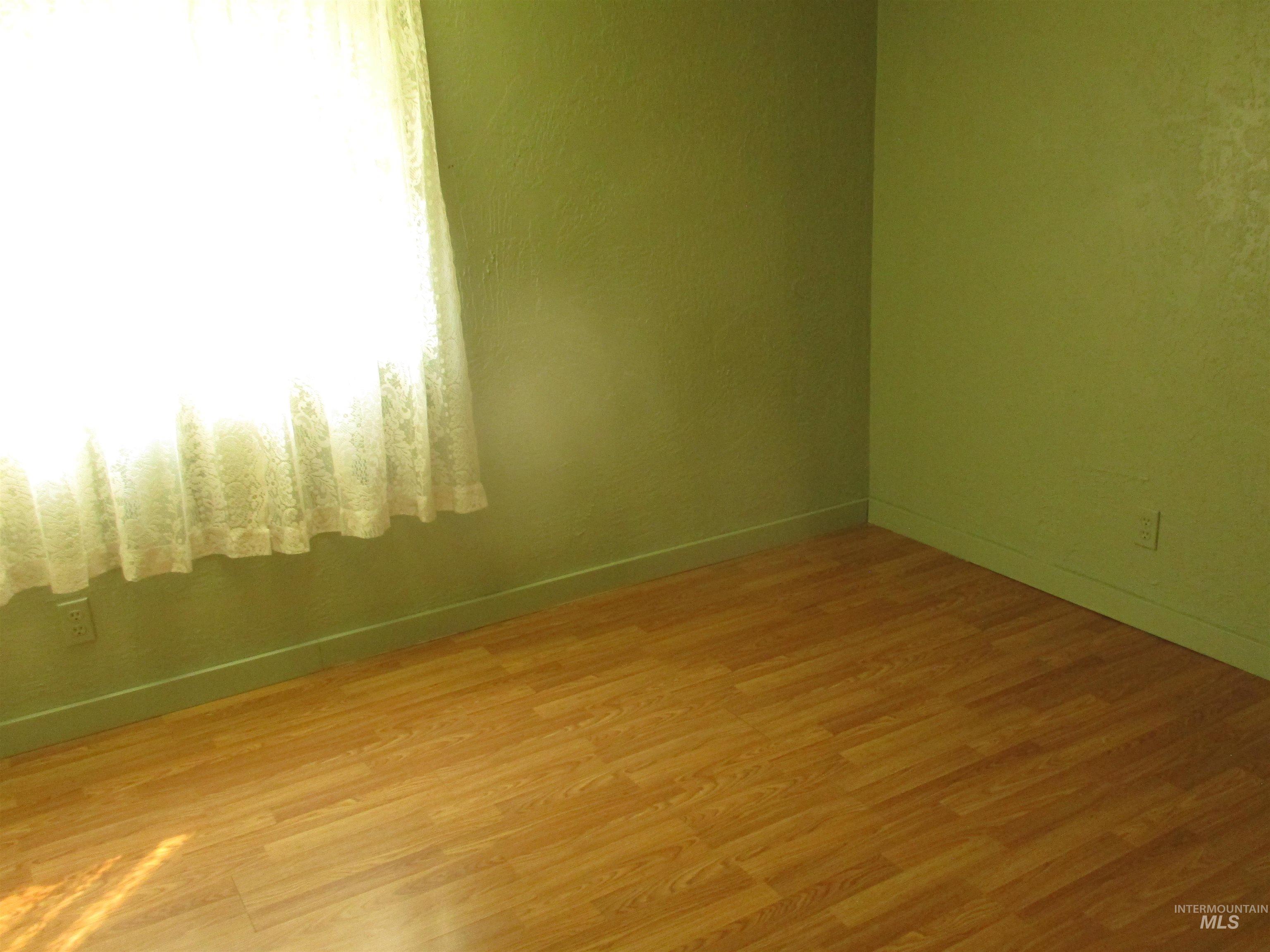 211 Villa Circle Property Photo 5