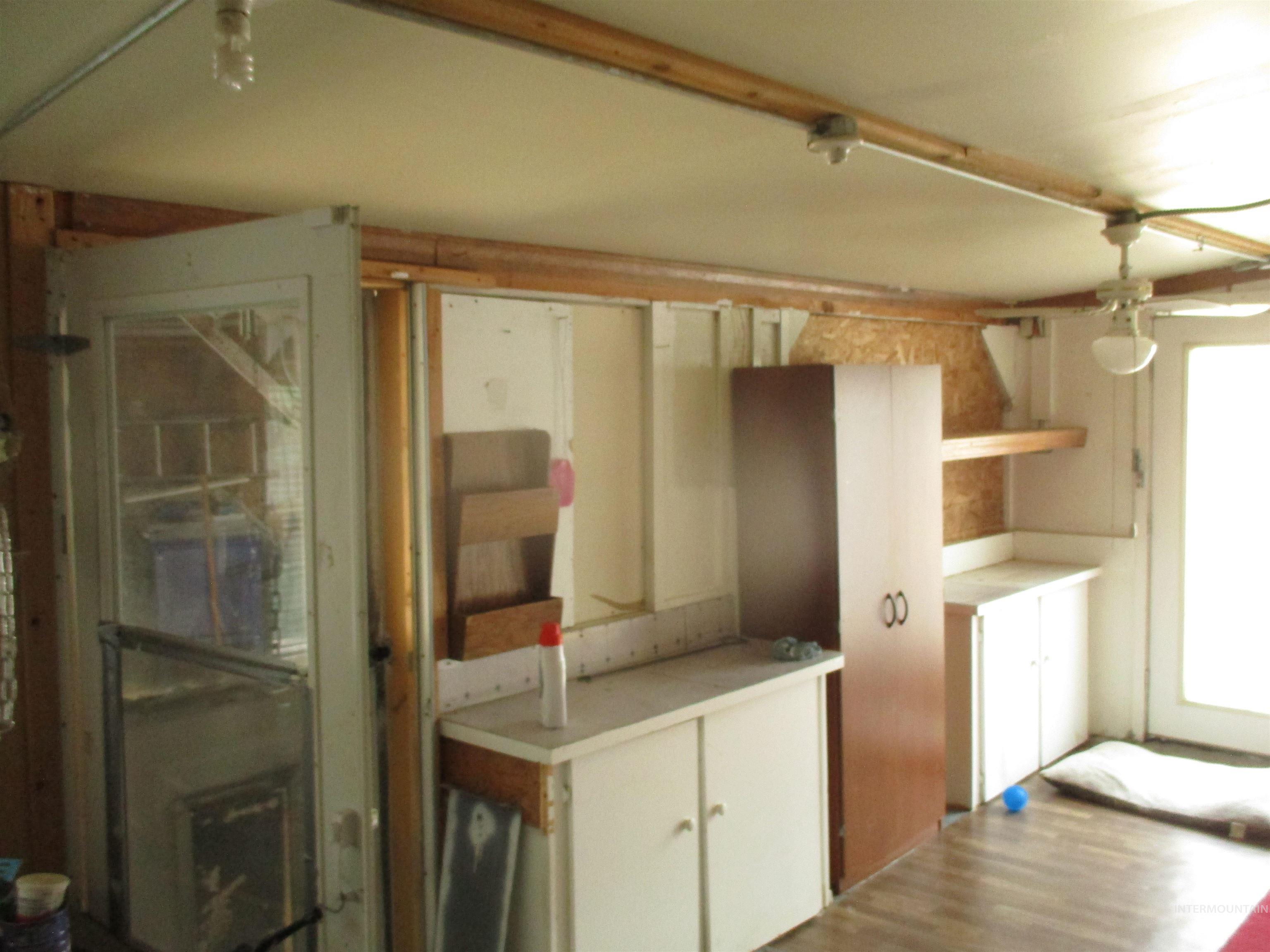 211 Villa Circle Property Photo 11