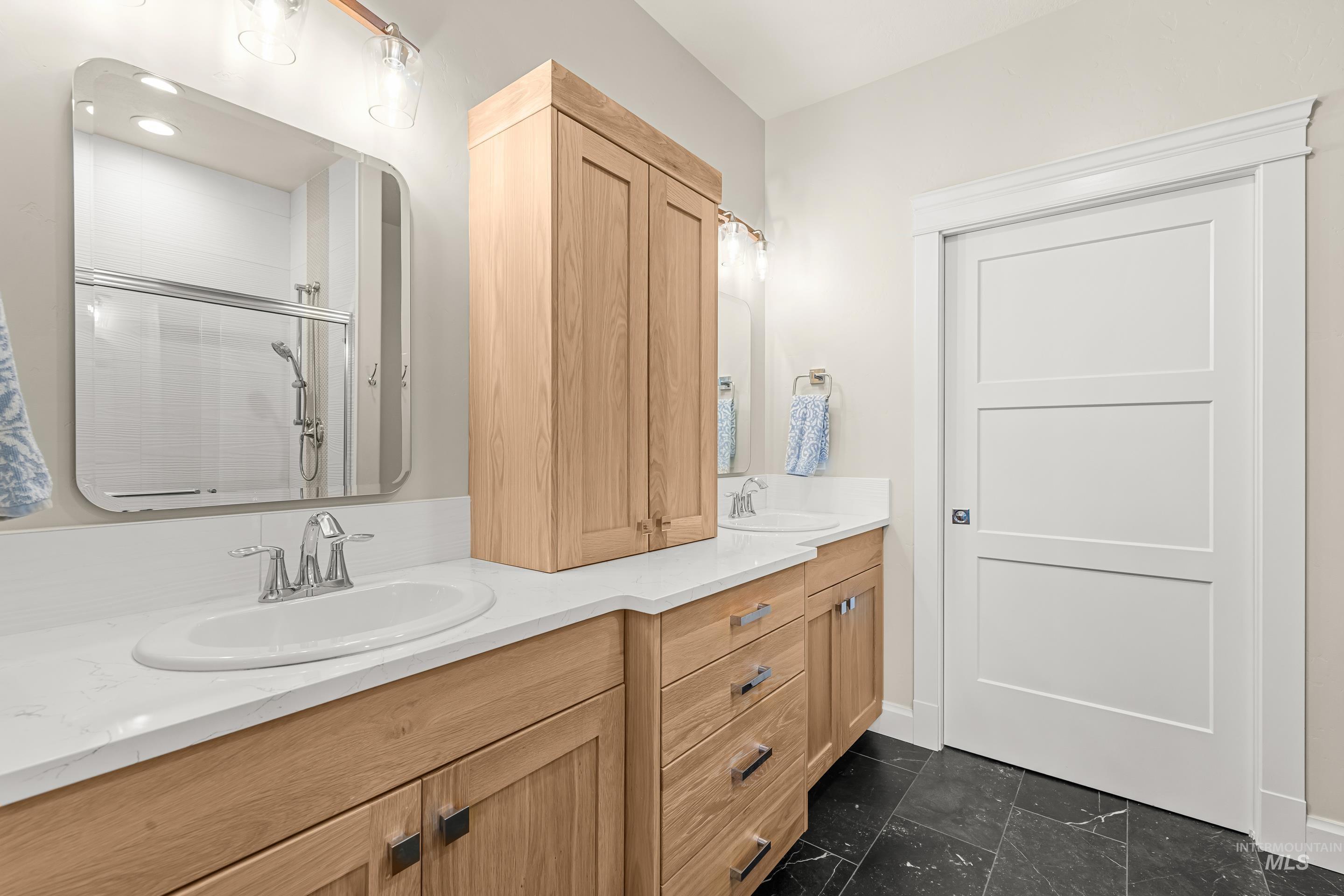 18046 N Fallspring Pl Property Photo 25
