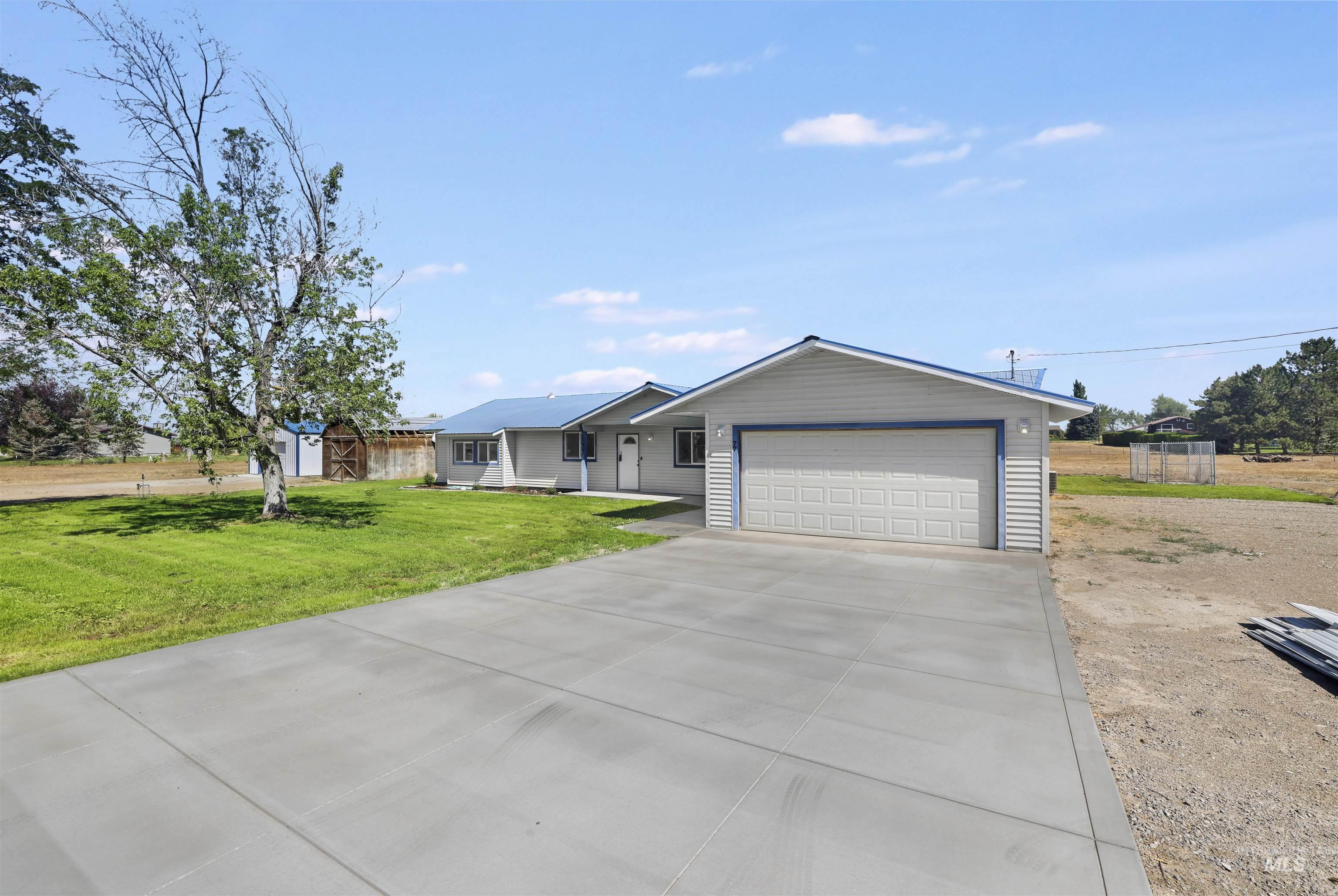 77 Horseshoe Circle Property Photo 4