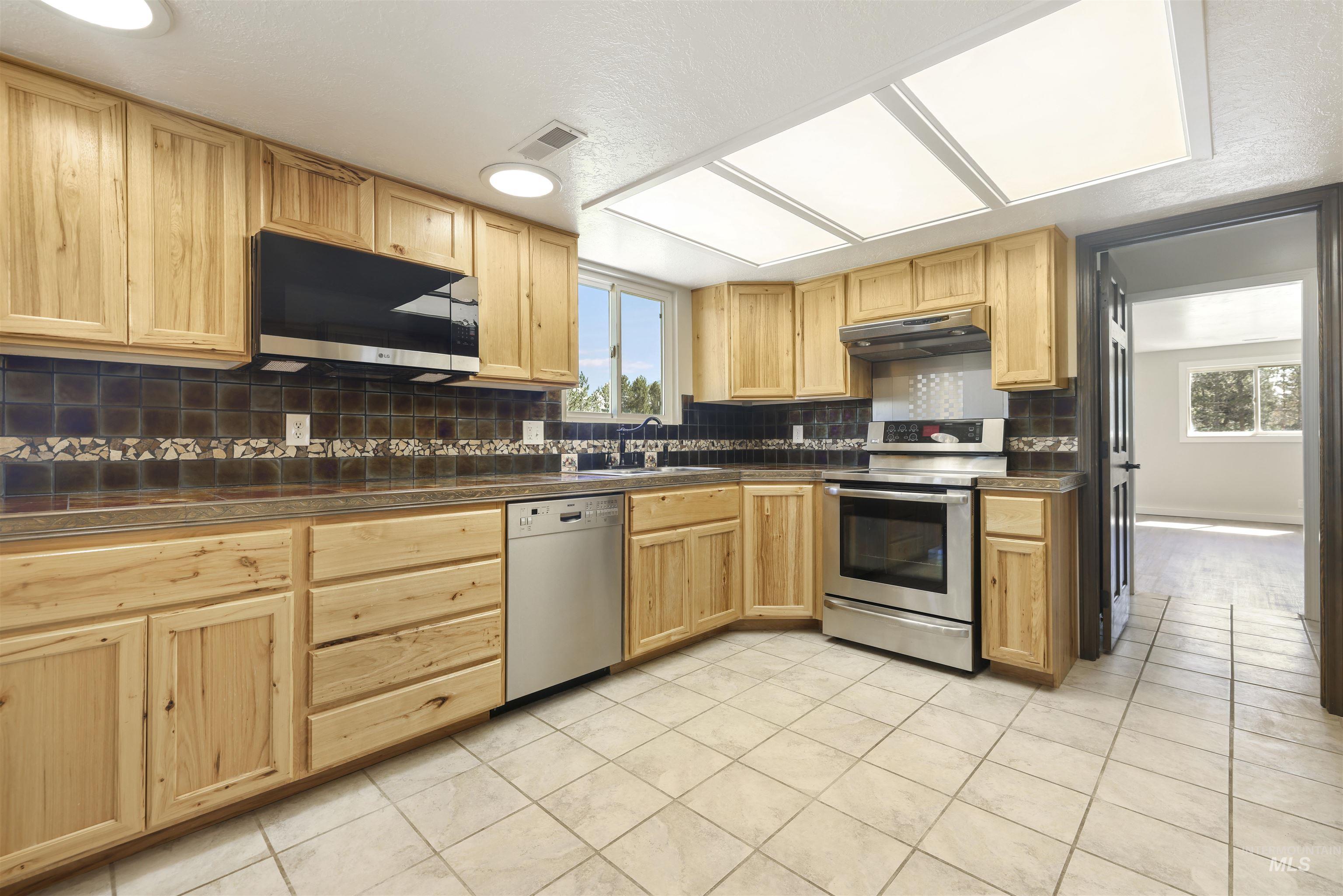 77 Horseshoe Circle Property Photo 17