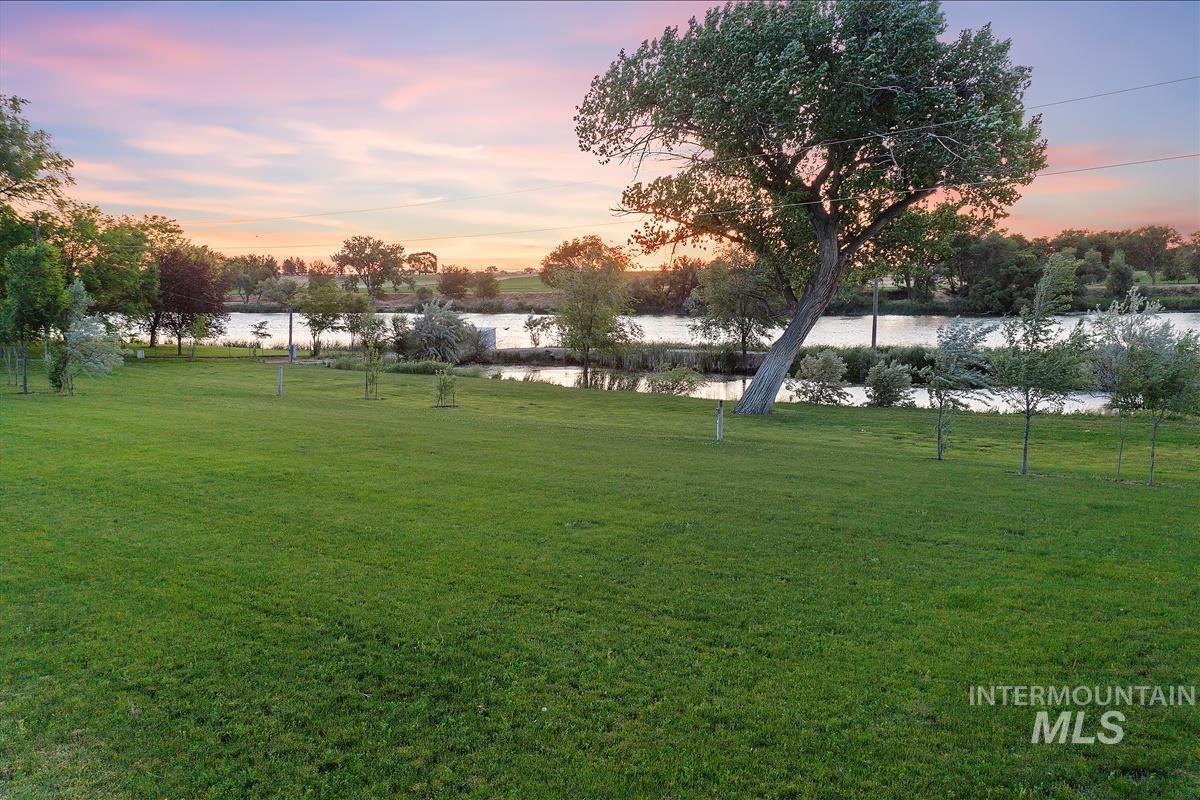 1768 Hwy 201 Property Photo 16