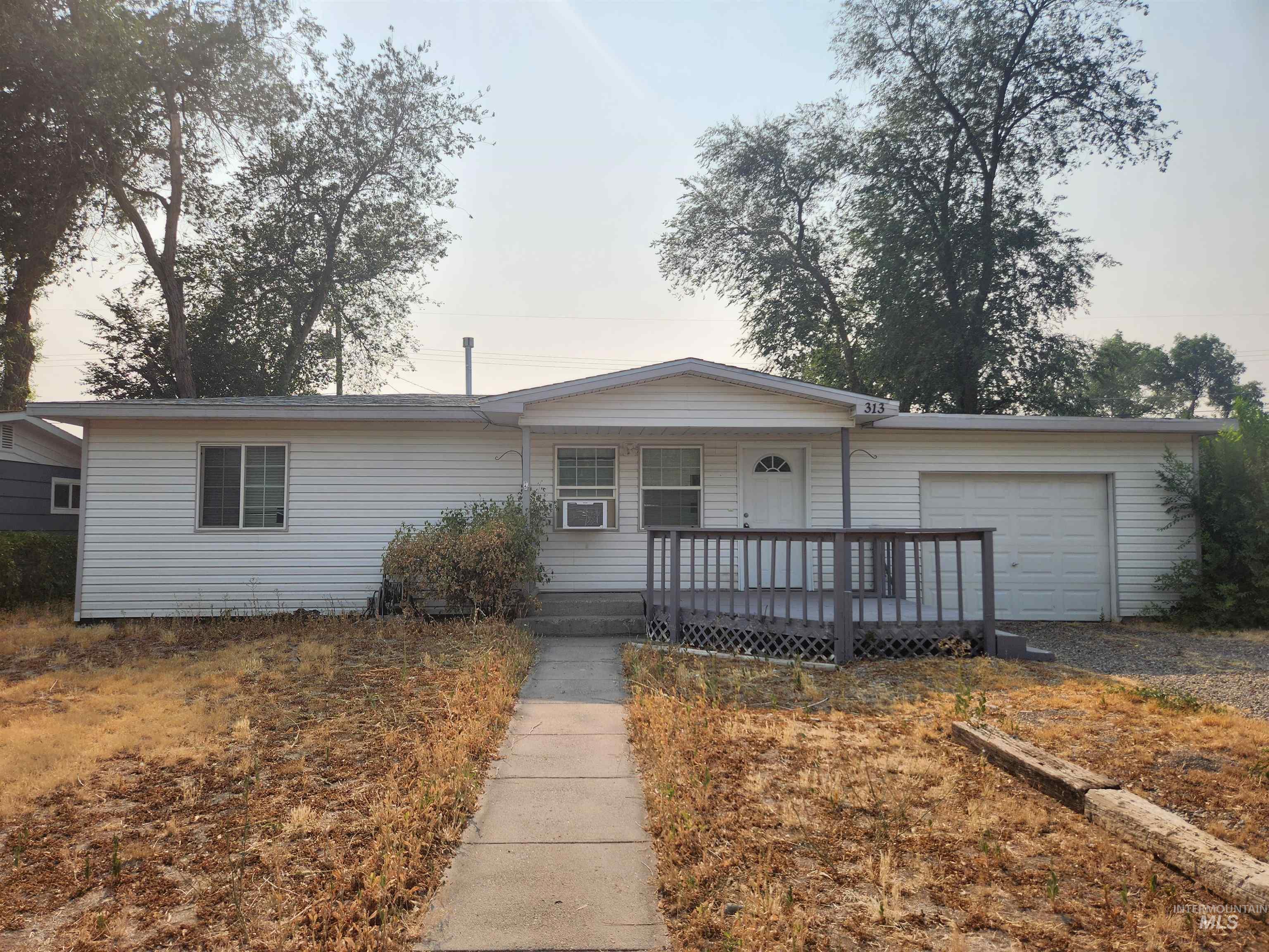 313 Baker Drive Property Photo 1
