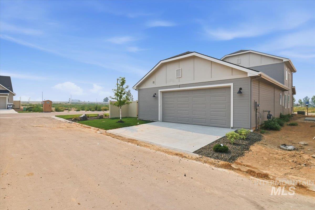 1410 E Zapala St. Property Photo 36